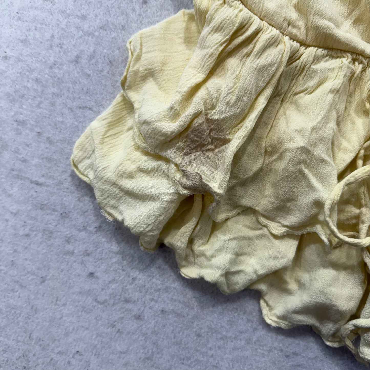 Hollister Women's Butter Yellow Cotton Smocked Ruffled Bandeau Top Y2K Size XL