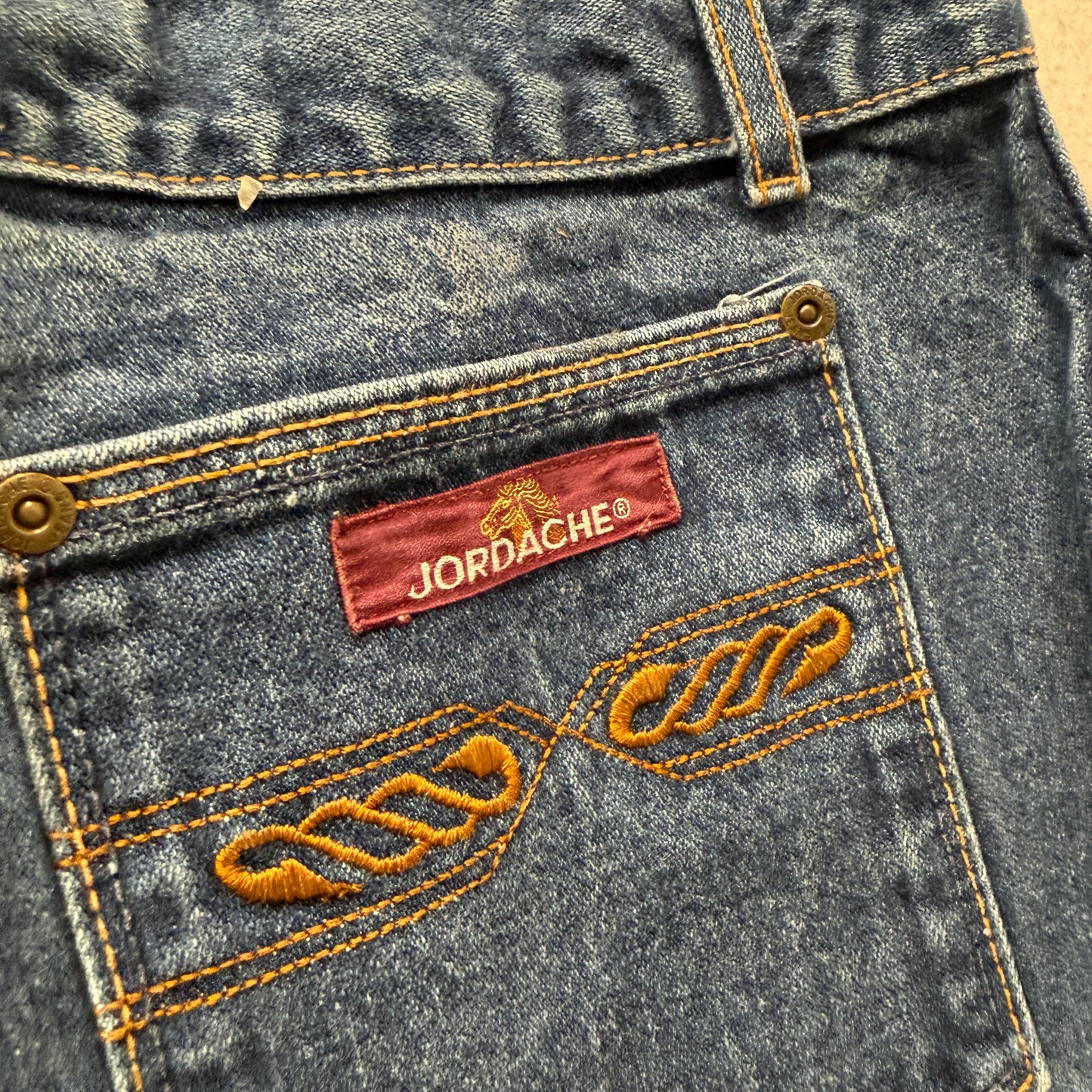 Vintage Jordache Men's Blue Denim Jeans Pockets Zip-Fly Logo Made in USA Size 36