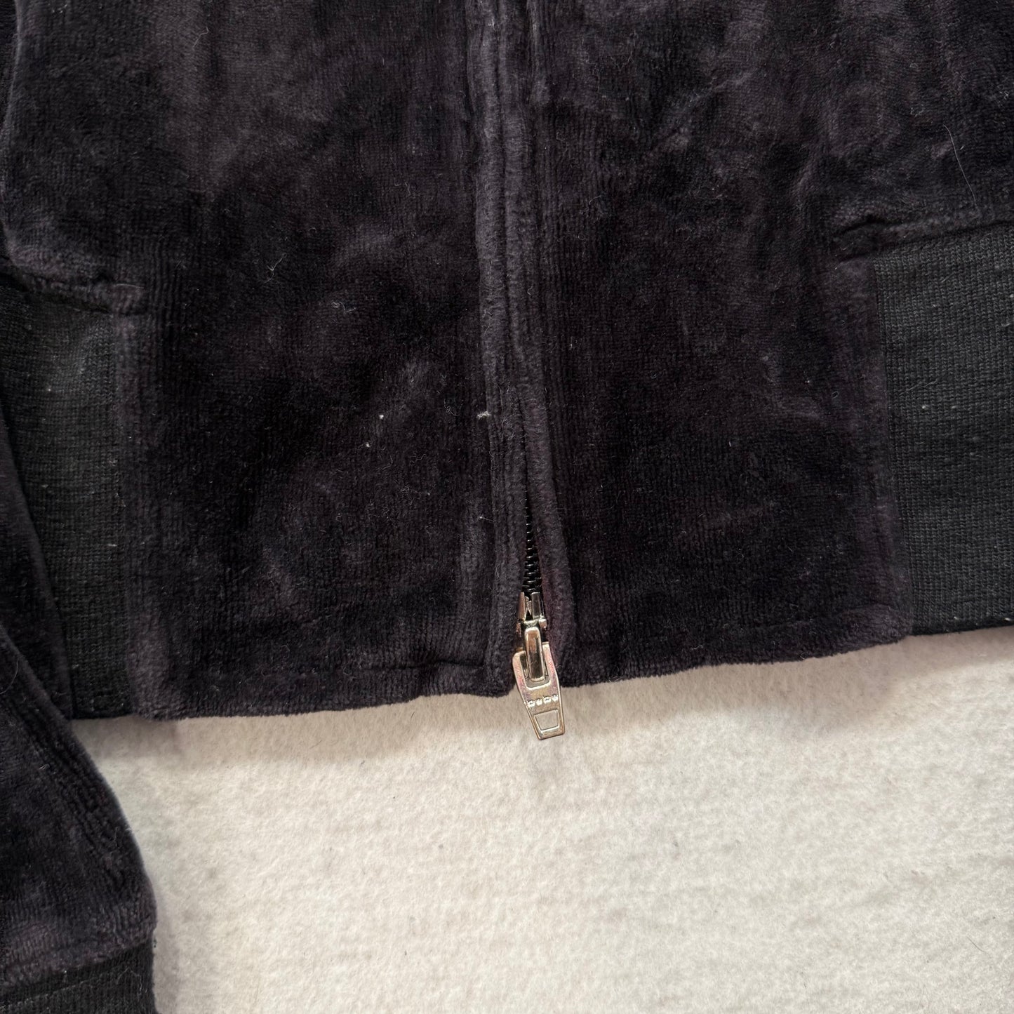 Bebe Women's Black Velour Full Zip Track Jacket Mock Neck Logo Streetwear Size M