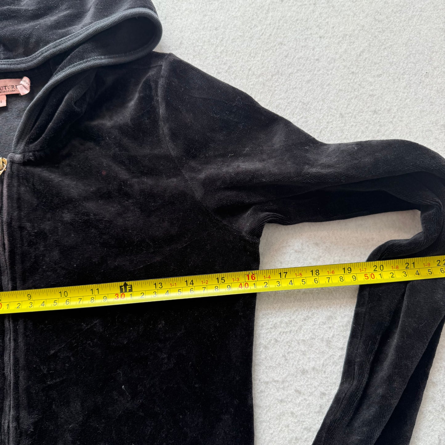 Juicy Couture “Juicy Girls Live For Sugar” Womens Black Velour Hoodie Size 14