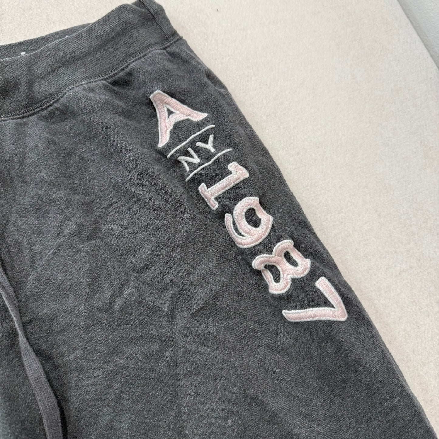Aeropostale Women's Gray Fleece Joggers Elastic Hem Loungewear Graphic Size XL