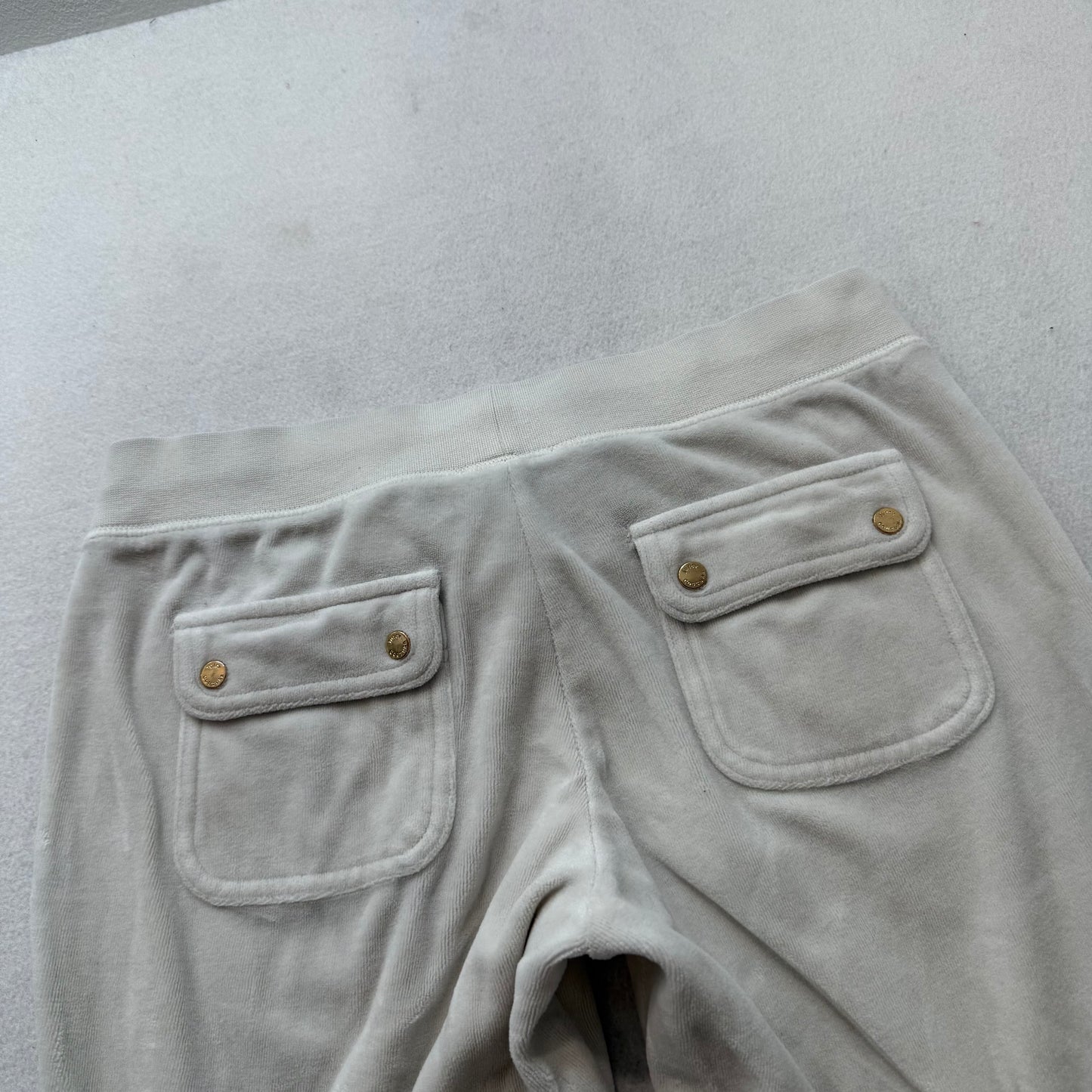 Juicy Couture Women Light Gray Velour Flared Track Pant Back Snap Pockets Size S