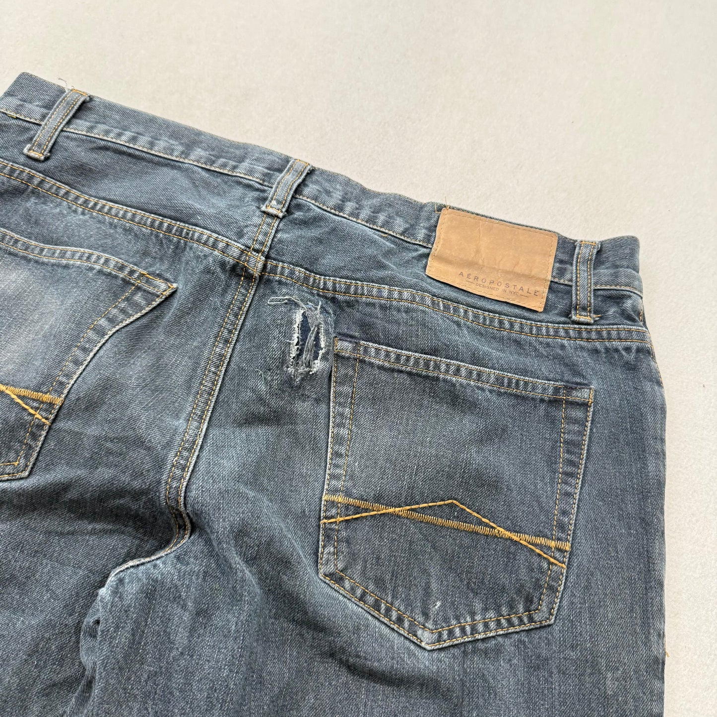 Aeropostale Men's Dark Blue Denim Slim Straight Leg Jeans Button-Fly Waist 32