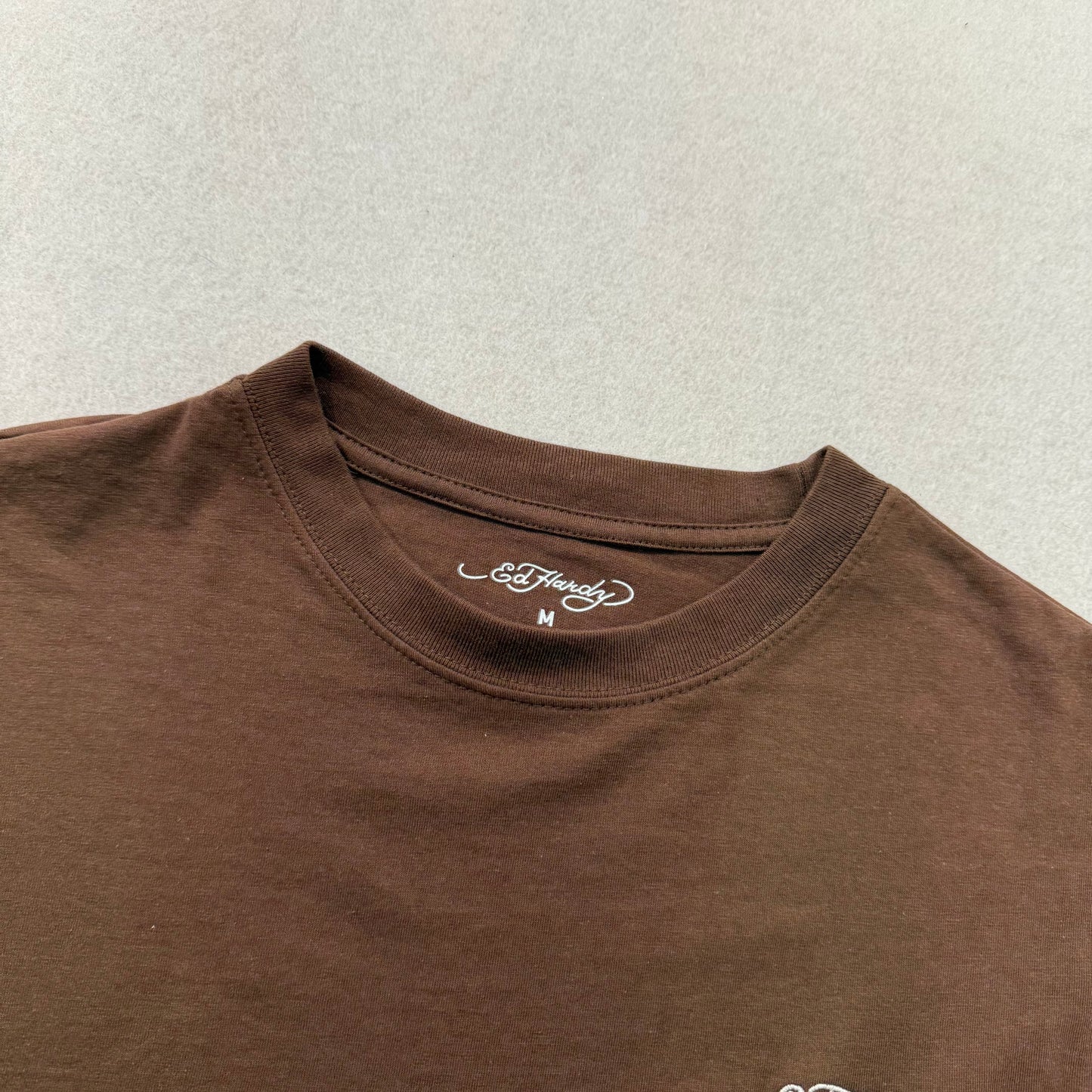 ED HARDY WHITE EMBROIDERED LOGO BROWN TEE