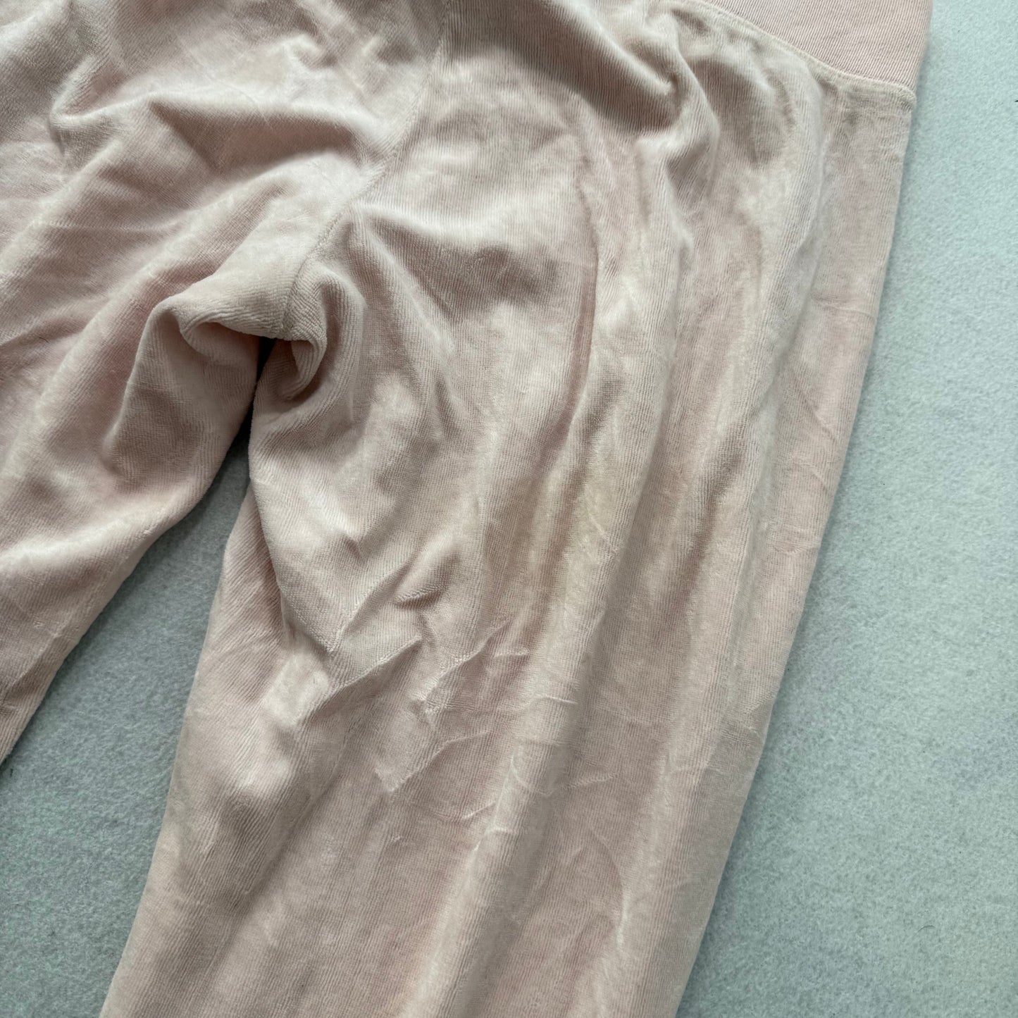 Juicy Couture Women's Pastel Pink Velour Flared Track Pant Loungewear Y2K Size M