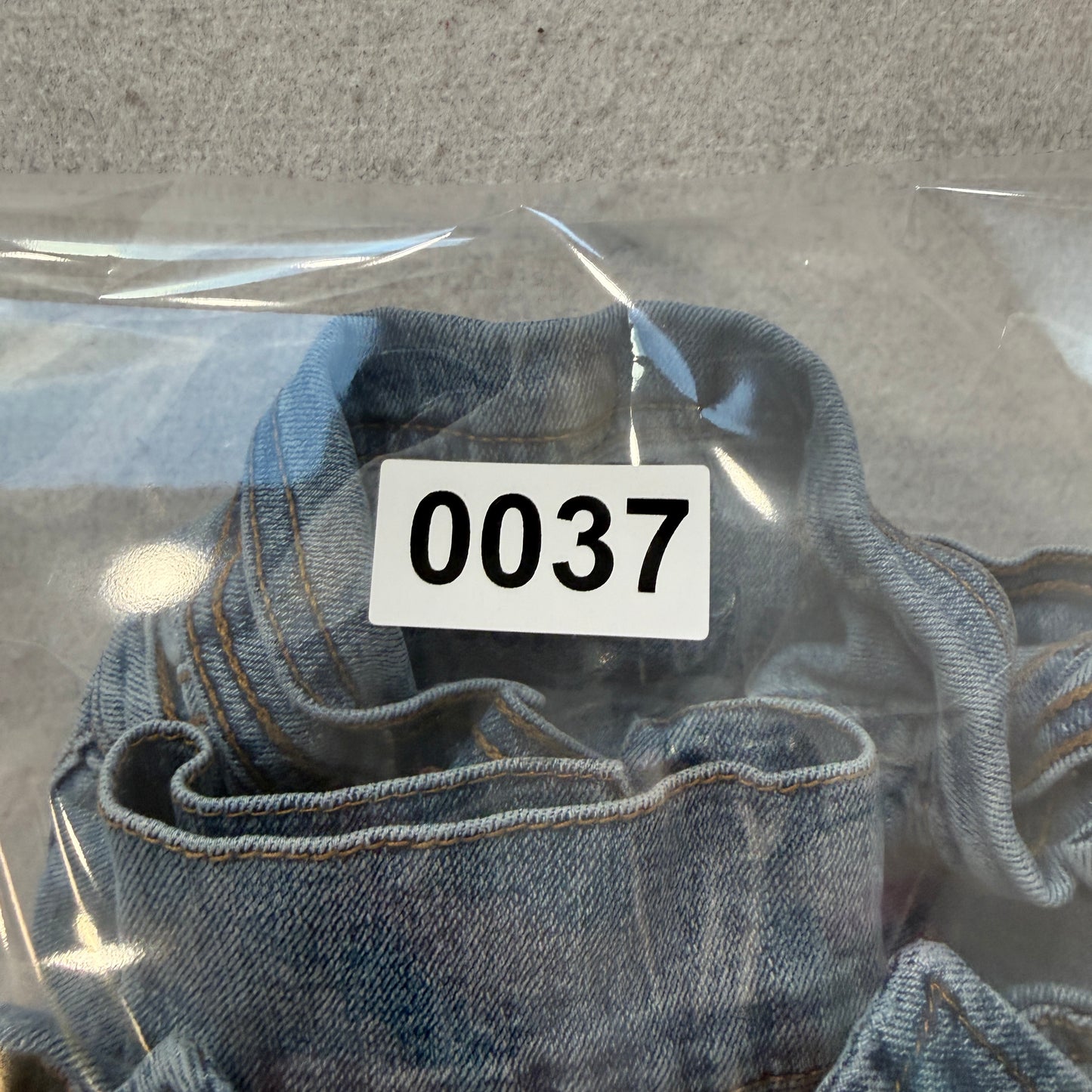 Old Navy Womens Blue Denim Trucker Jacket Light Wash Button-Up Pockets Size L