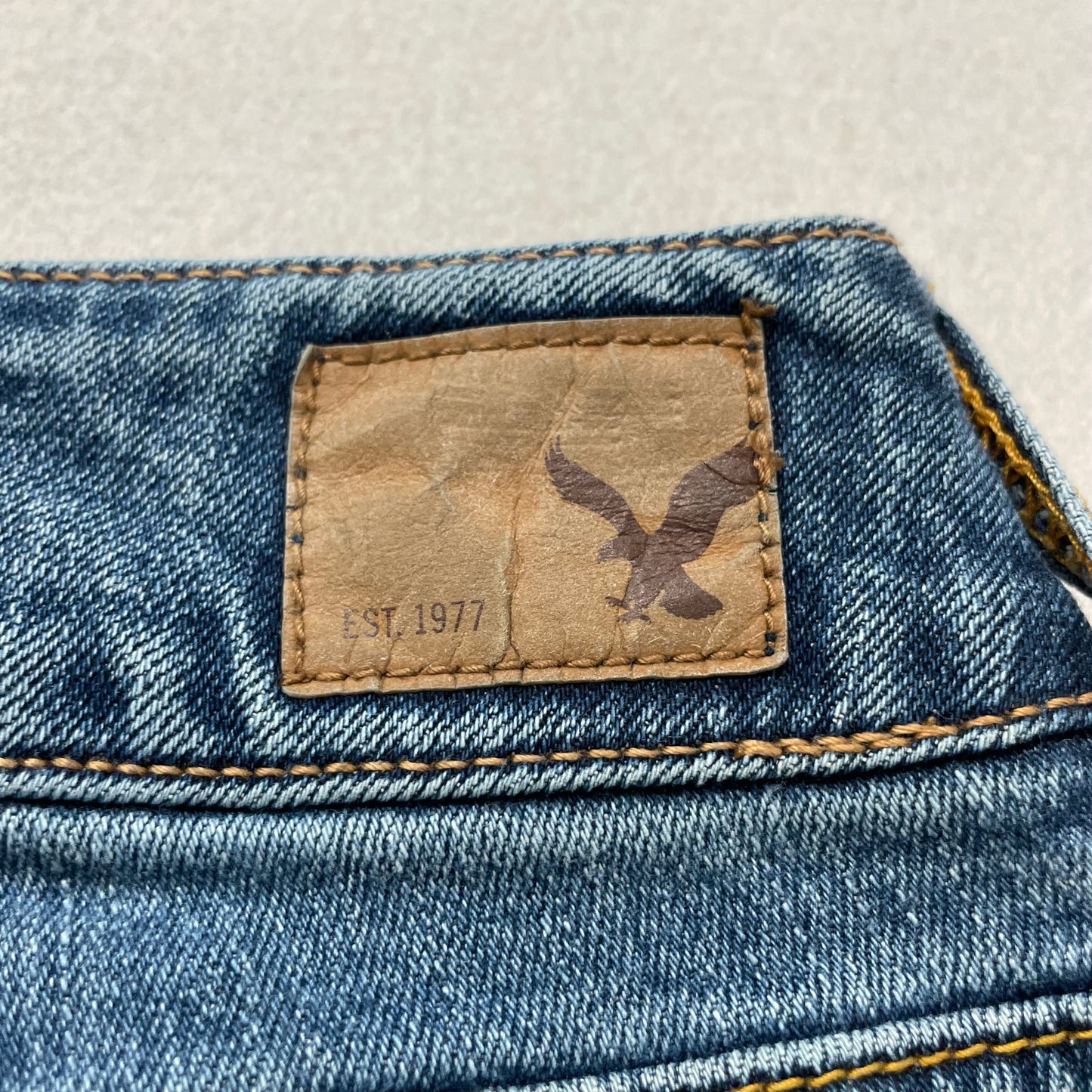 American Eagle Oufitters Women's Blue Denim Low-Rise Bootcut Jeans Classic Size 30