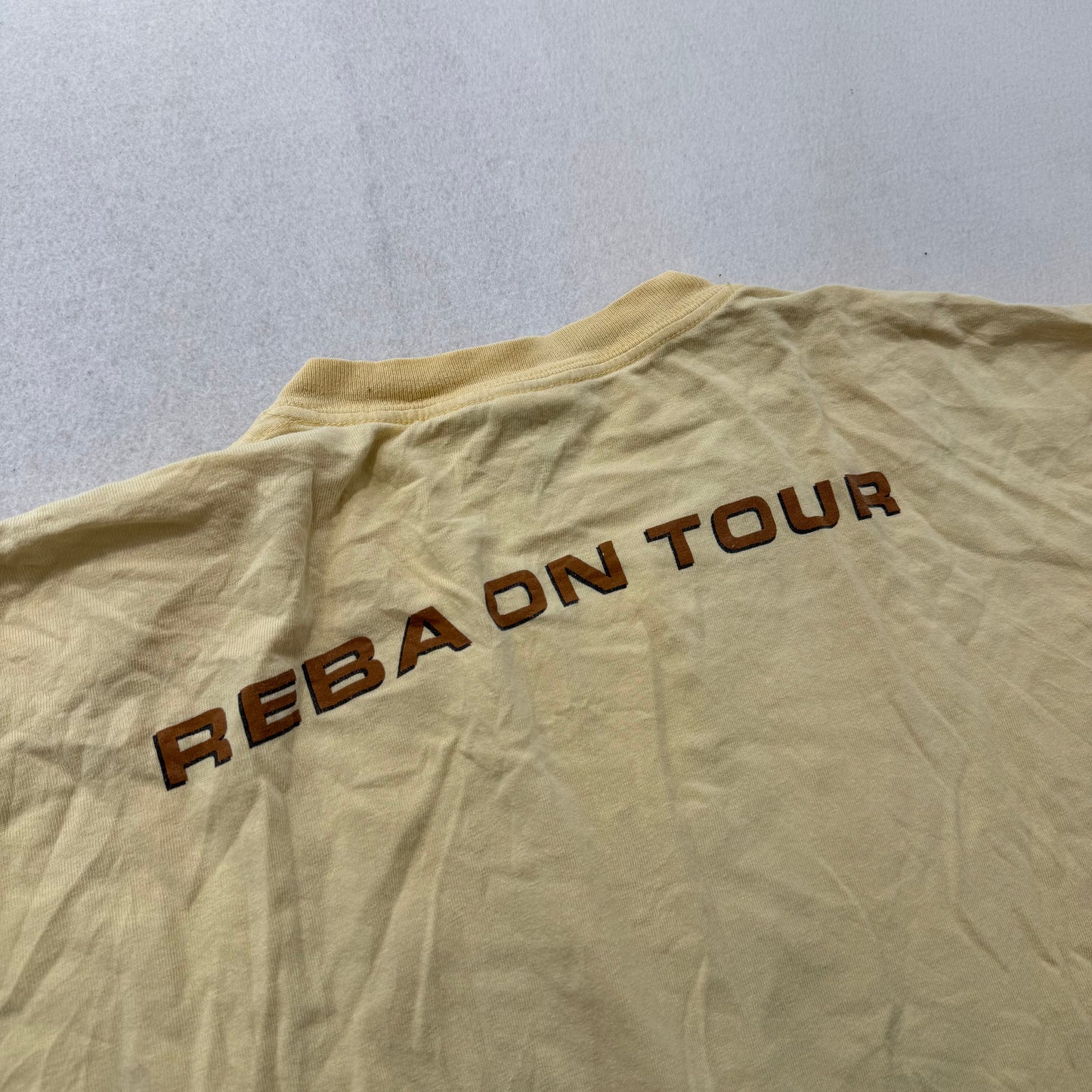 Reba Yellow Graphic T-Shirt Reba On Tour Back Print 100% Cotton Size XL