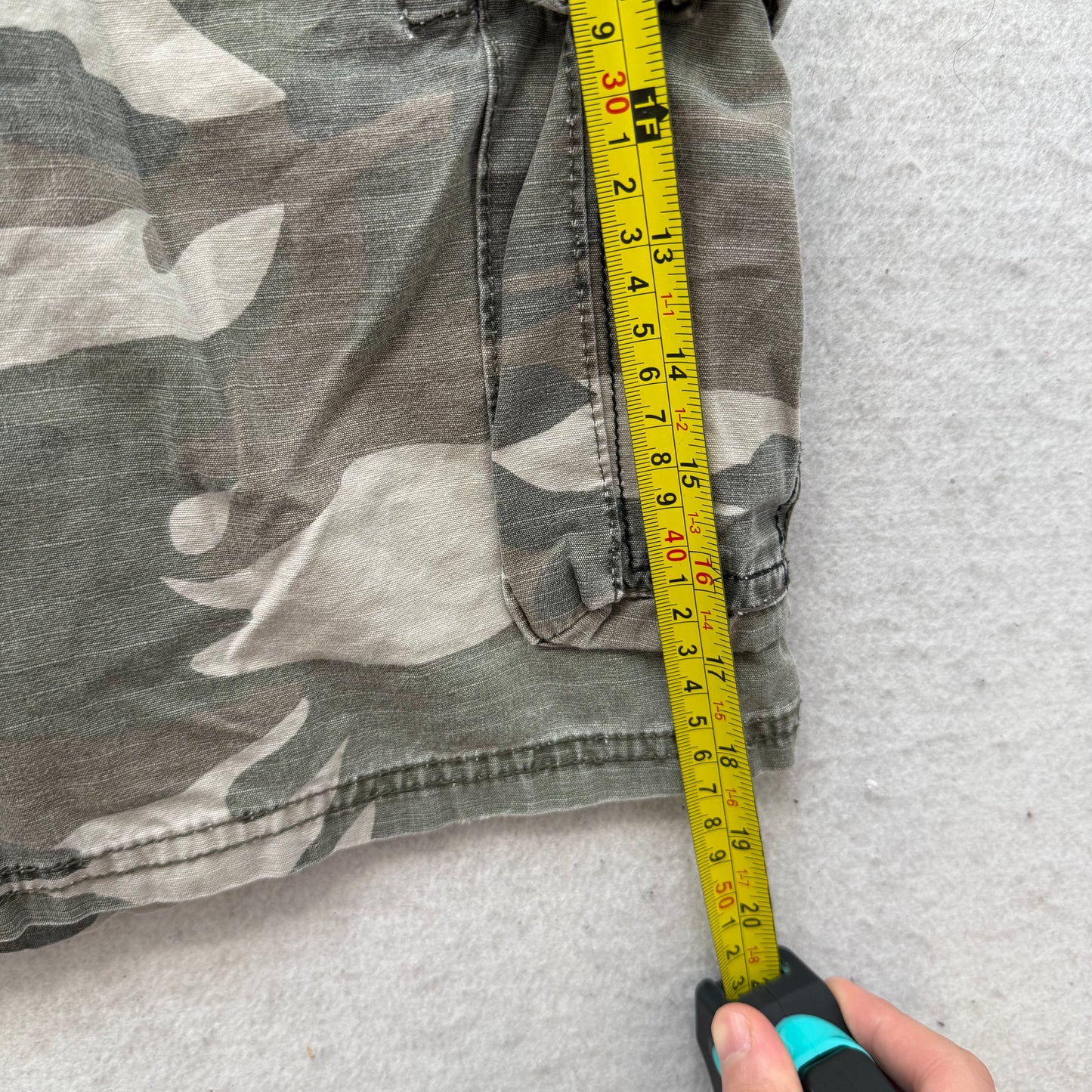 Wearfirst Men's Green Camo Cotton Cargo Shorts Utility Pockets Outdoor Size 12