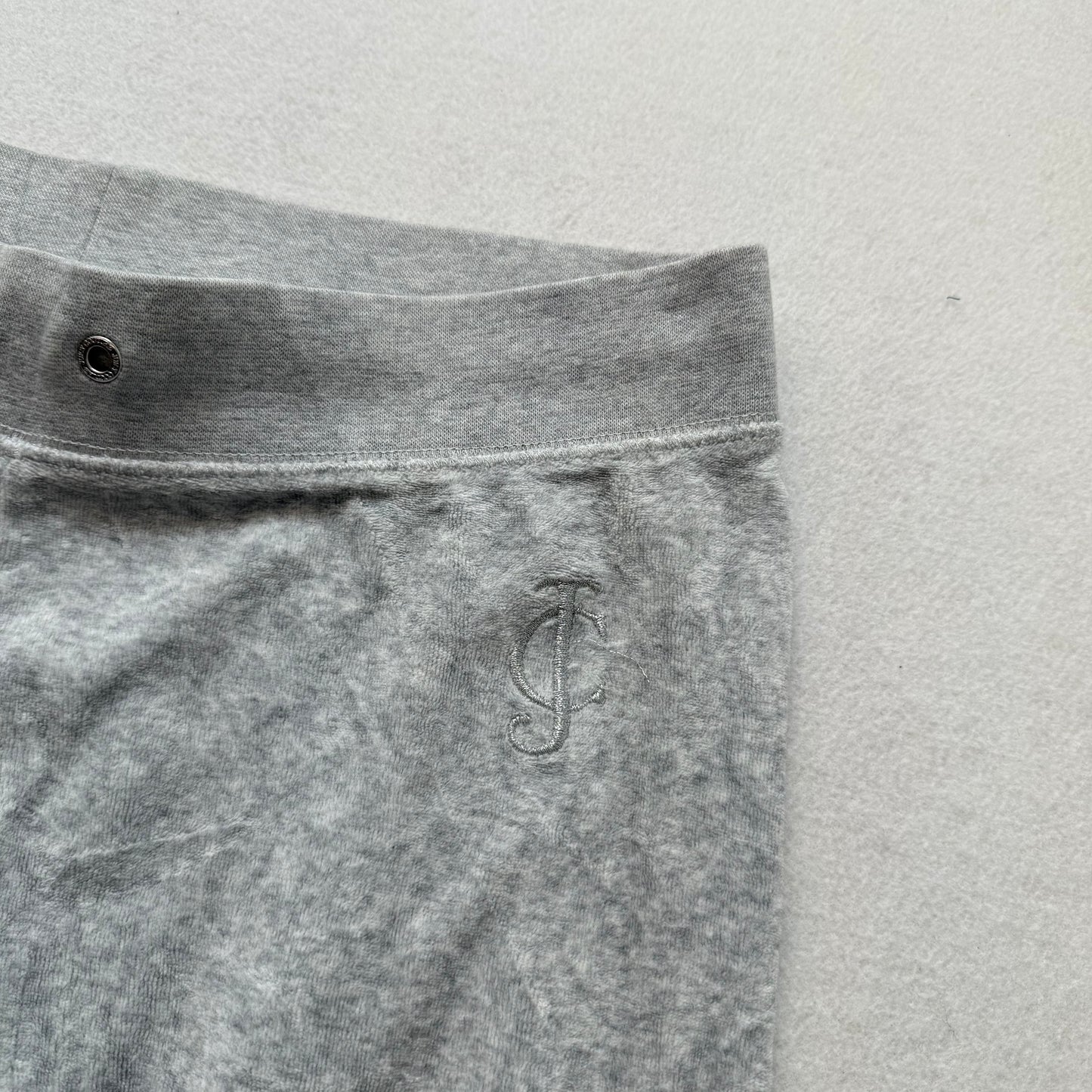 Juicy Couture Women Gray Velour Wide Leg Flared Track Pant Loungewear Y2K Size M