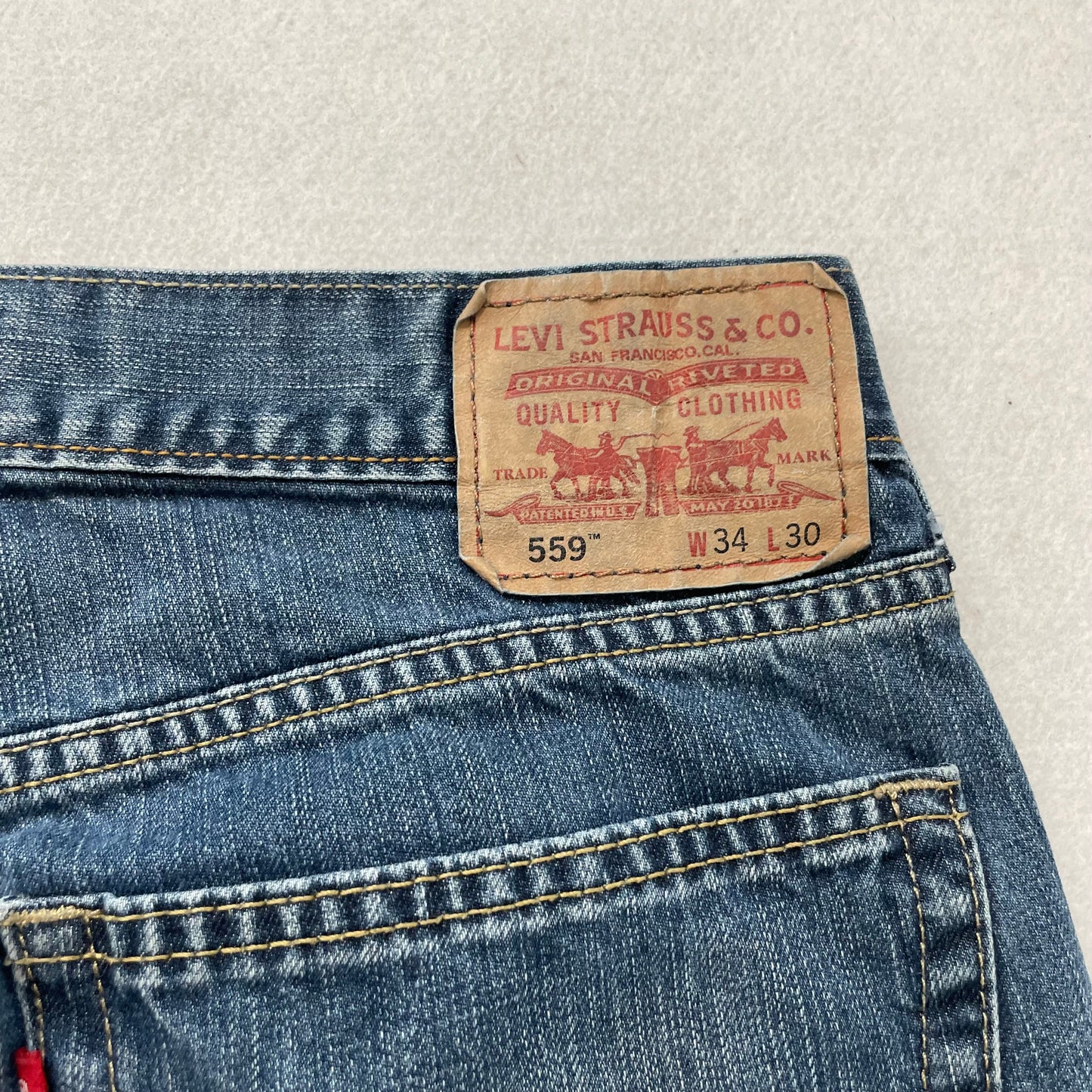 Levi's 559 Mens Blue Denim Relaxed Straight Leg Jeans Classic Pockets Size 34x30