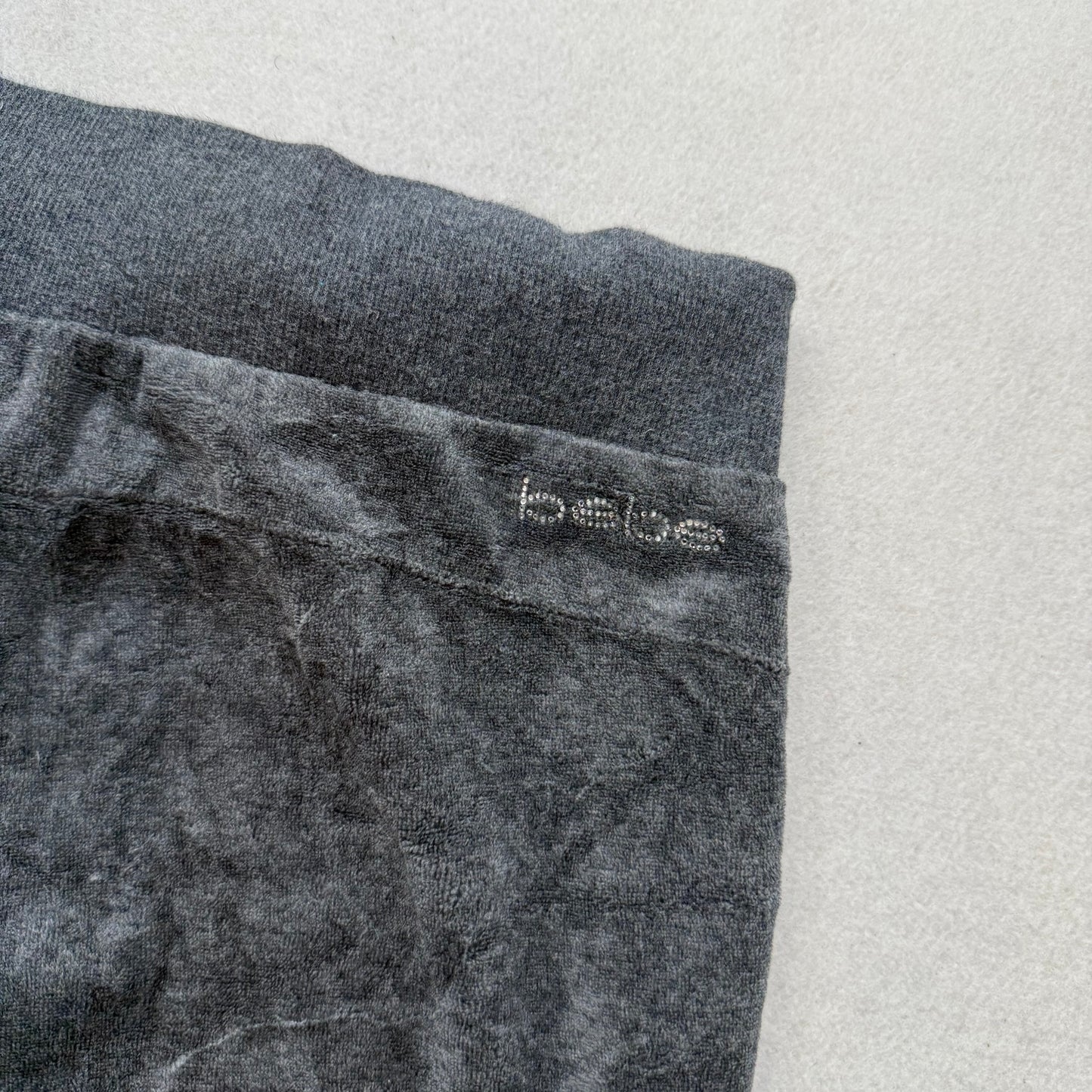 Bebe Women's Charcoal Grey Velour Flared Leg Track Pants Rhinestone Logo Size XS