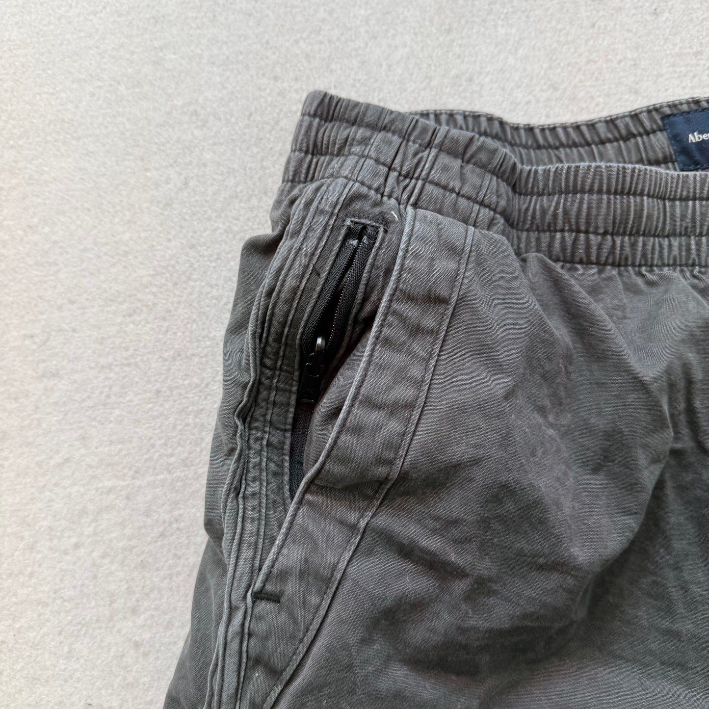 Abercrombie & Fitch Men's Charcoal Gray Cotton Pull On Shorts Zip Pockets Size M