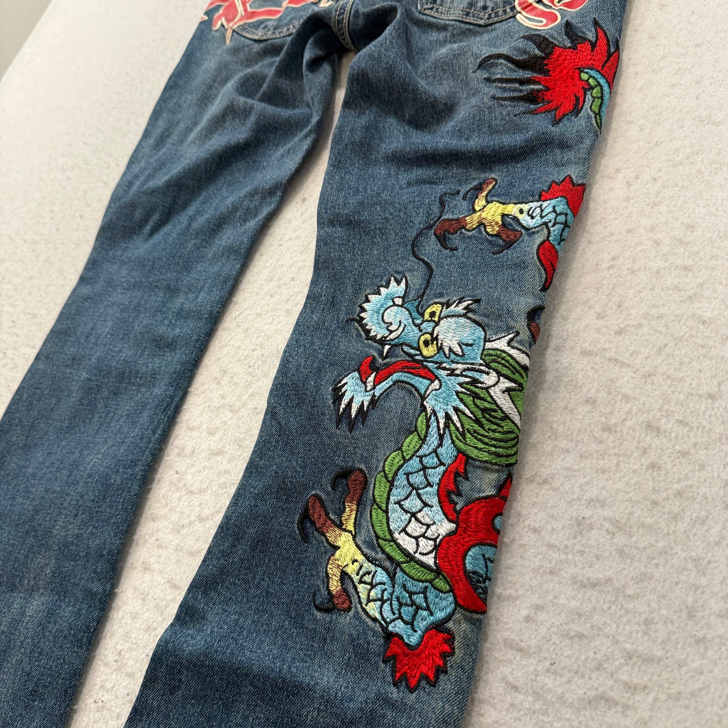 Ed Hardy Embroidered Dragon Women's Blue Flare Denim Jeans Tattoo Print Size 24
