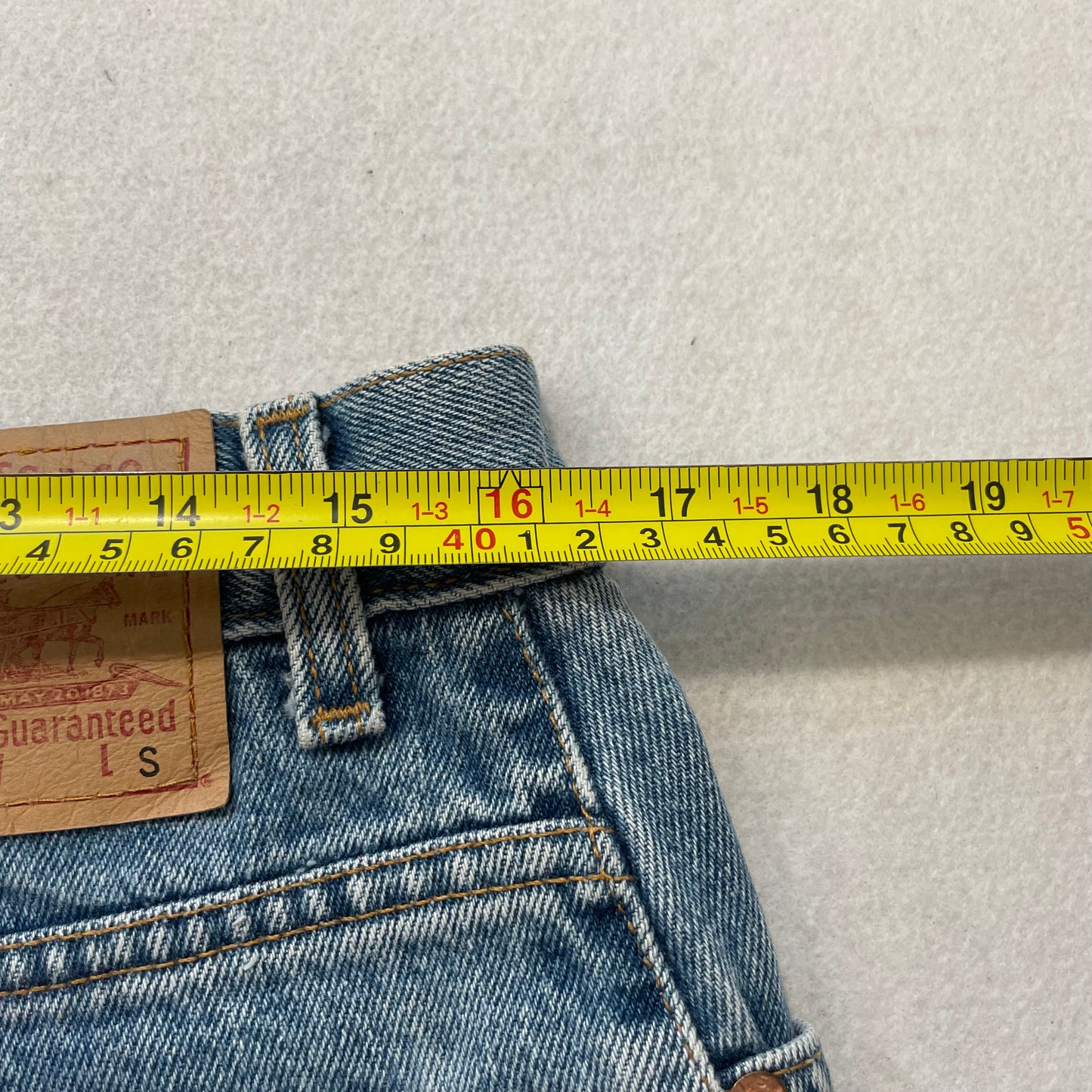 Levi's 550 Men Blue Cotton Light Wash Tapered Leg Denim Jeans Relaxed Fit Size S