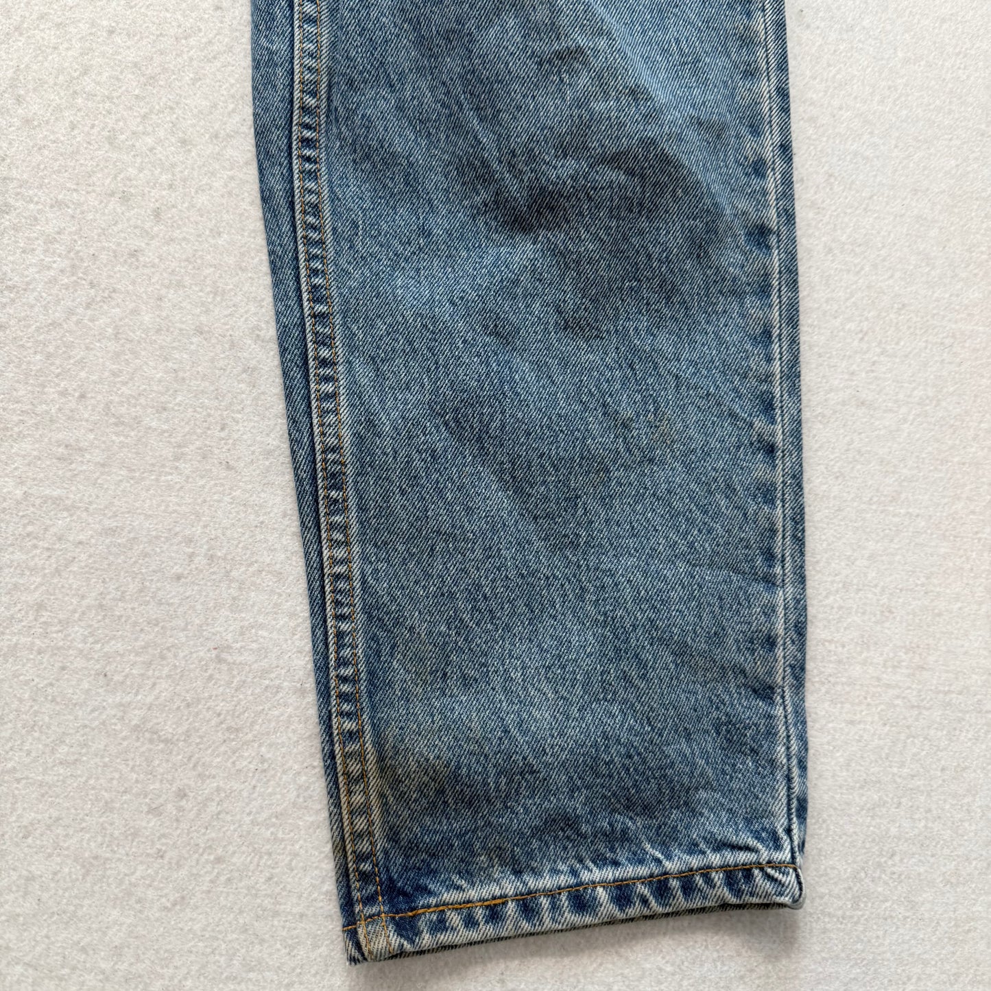 Levi's 550 Men's Blue Denim Relaxed Fit Tapered Leg Jeans Medium Washed Size 32