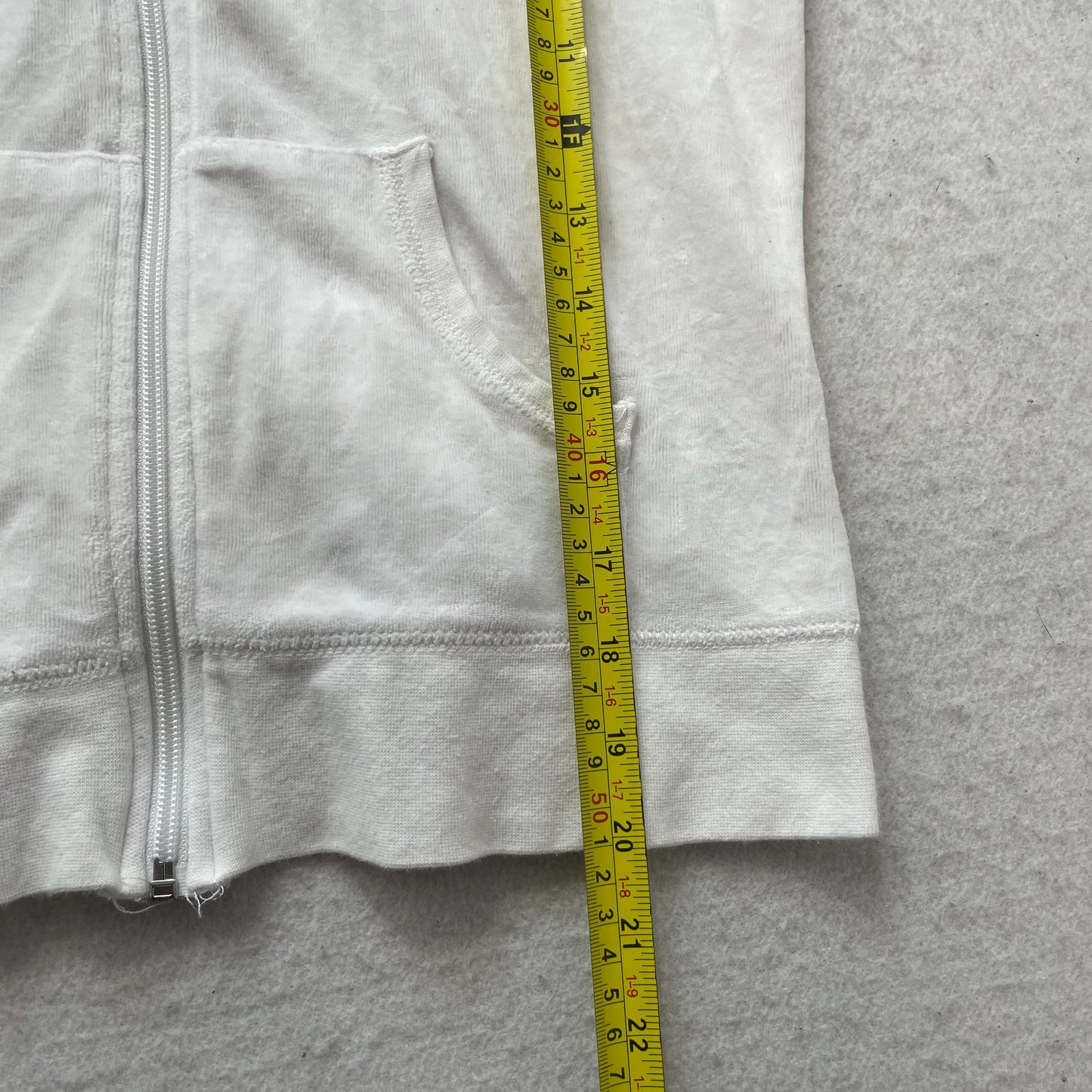 Vintage Juicy Couture Women's White Velour Zip-Up Hoodie Kangaroo Pockets Size S