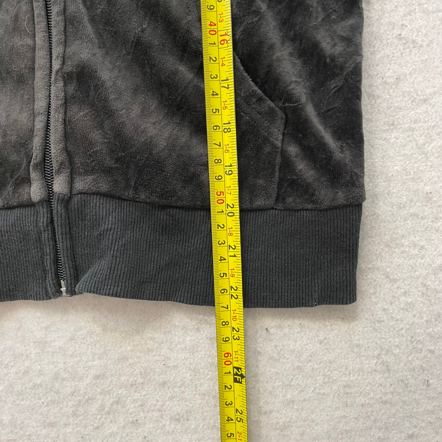Vintage Juicy Couture Women Black Velour Zip-Up Hoodie Loungewear Pockets Size S