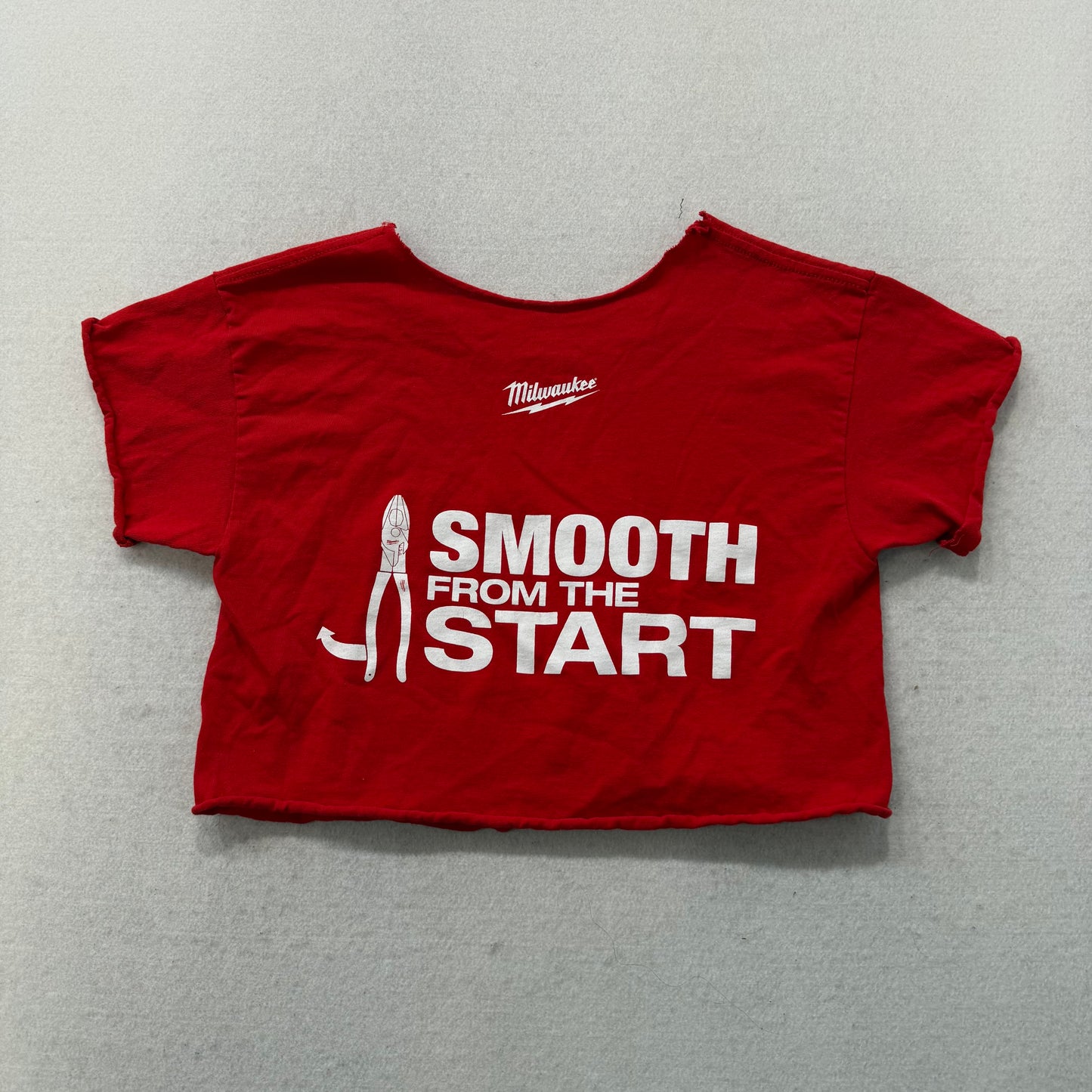 Milwaukee Tool Women's Red Cotton Cropped T-Shirt Raw Edge Streetwear Tee Size