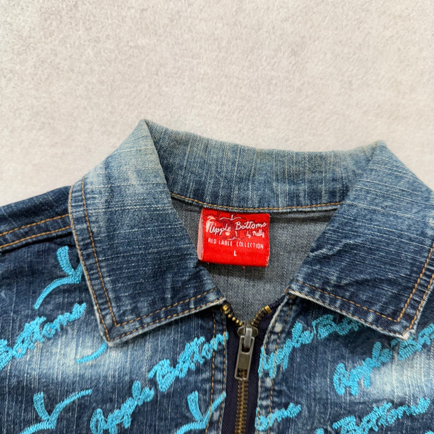 Apple Bottoms by Nelly Womens Denim Zip Up Cropped Jacket Spellout Design Size L