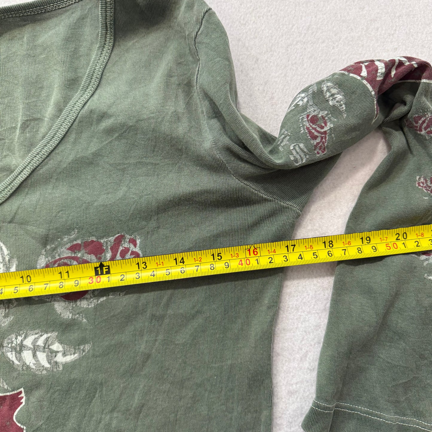 Sledge Women's Olive Green Cotton Top Long Sleeves Kanji Characters Logo Size XL