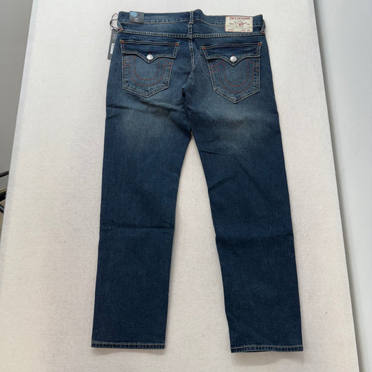 True Religion Geno Relaxed Slim Blue Denim Jeans Straight Leg Contrast Stitching Arcuate Flap Pockets Size W32