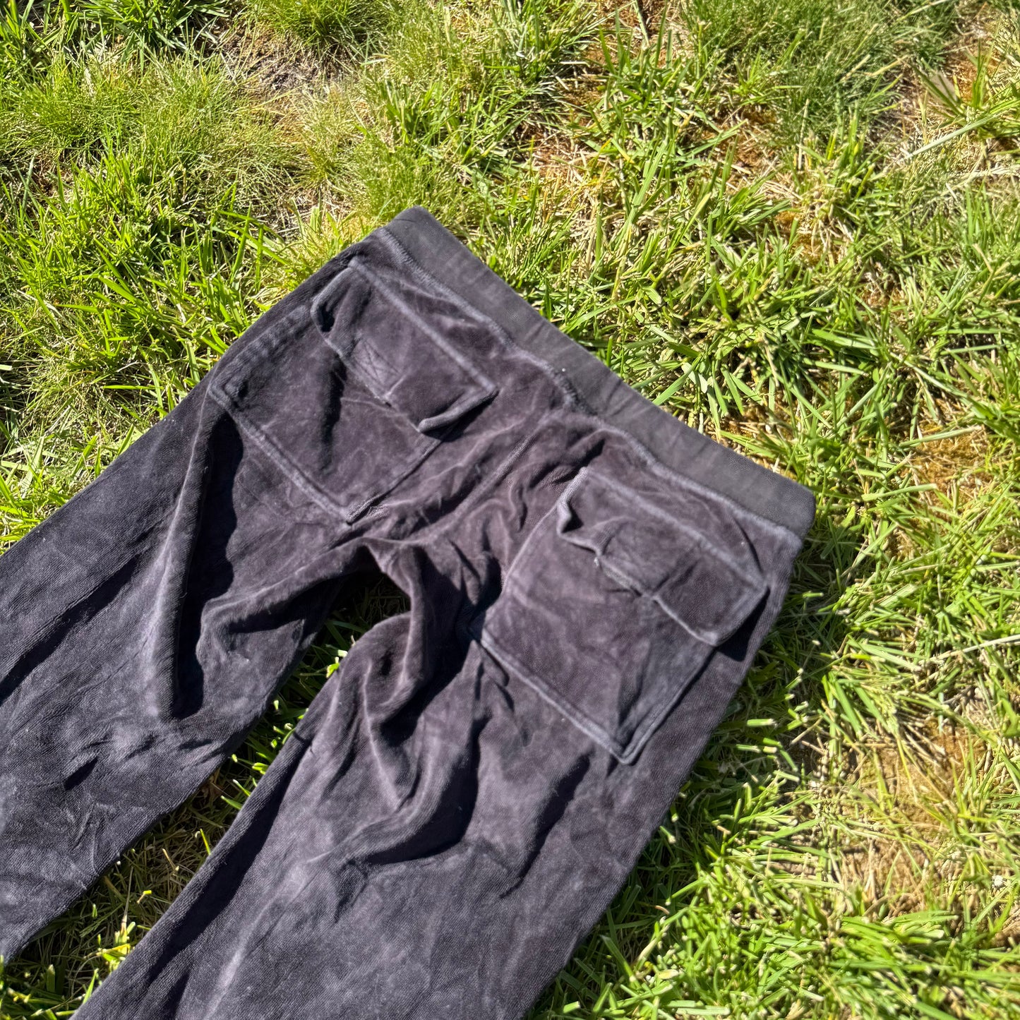 Vintage Juicy Couture Women's Charcoal Gray Velour Flared Track Pant Y2k Size S