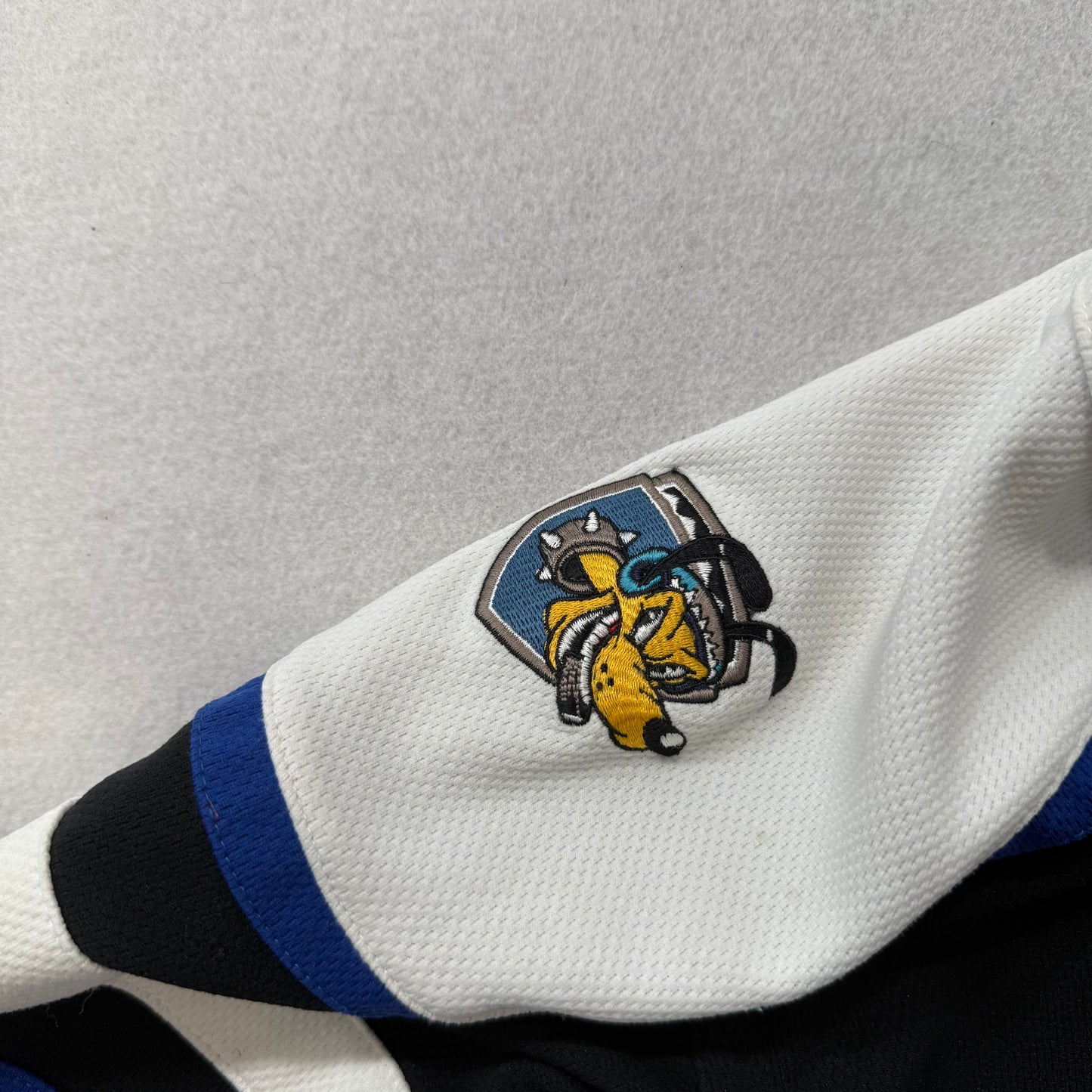 Vintage Disneyland Resort Pluto #K9 Kids Black Blue Icehounds Hockey Jersey Size S
