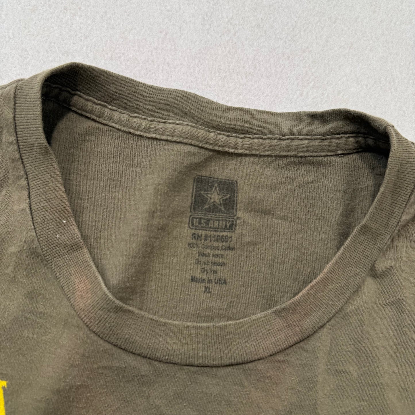 U.S. Army olive green graphic t-shirt size XL