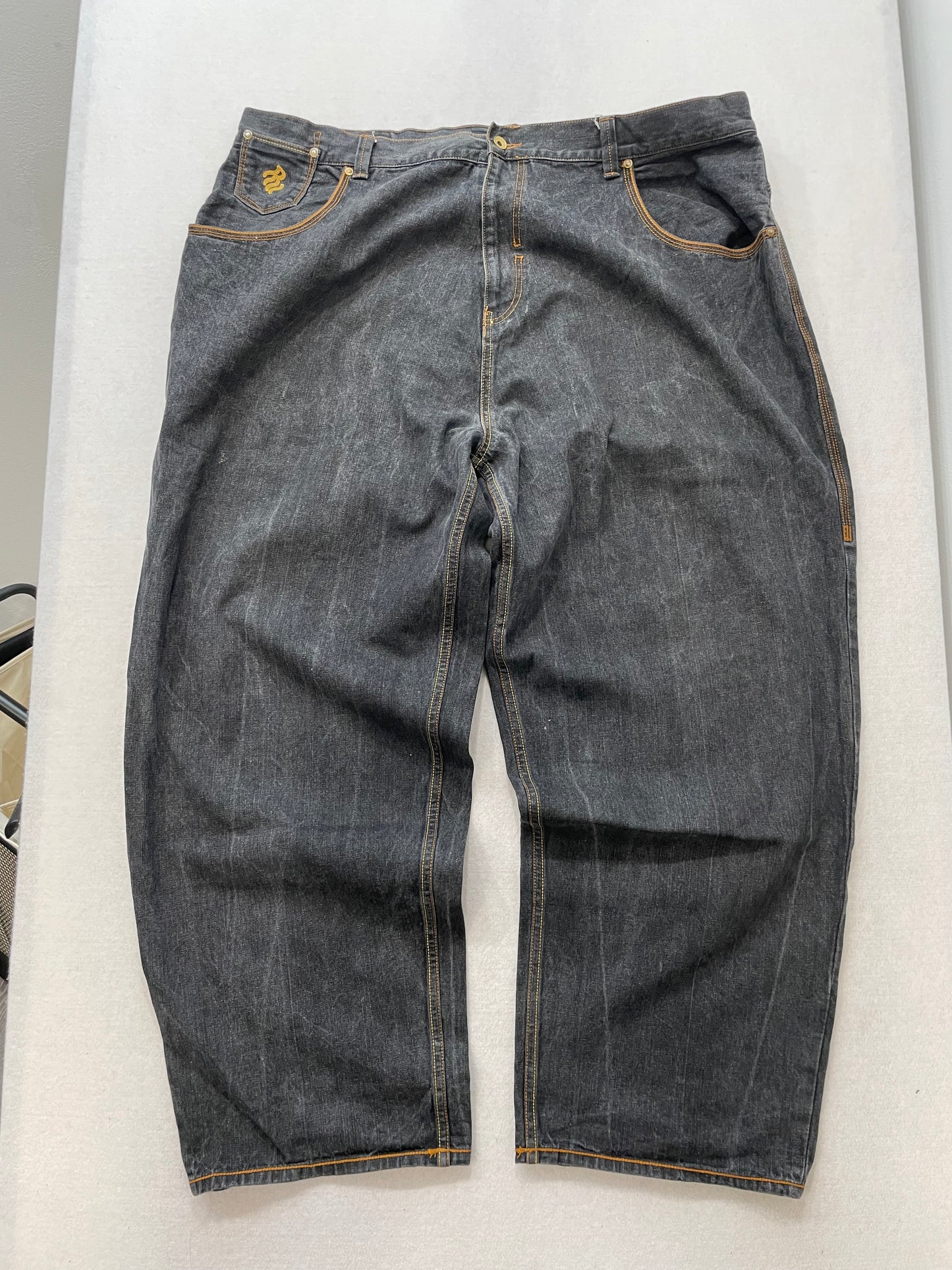 Rocawear Black Denim Jeans Straight Leg Embroidered Logo Back Pocket Size 48