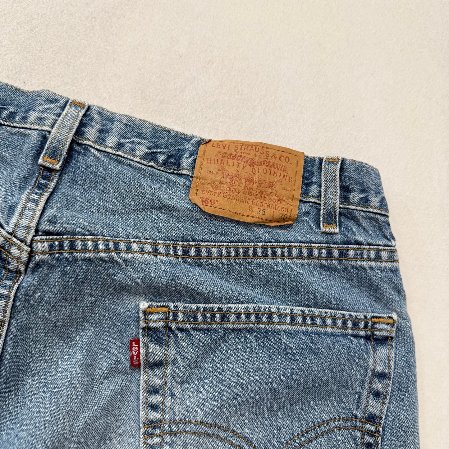 Levi's Strauss & Co. 569 Men's Faded Blue Denim Loose Straight Leg Jeans Size 38