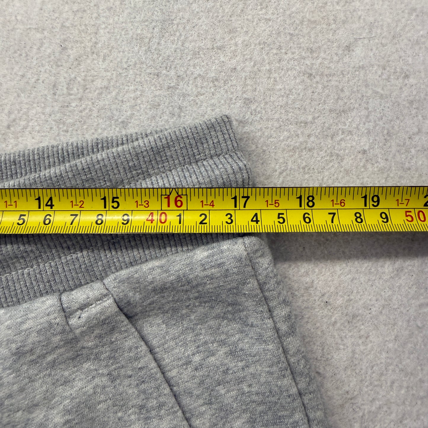 Calvin Klein Men's Heather Gray Fleece Shorts Drawstring Pockets Logo Size M