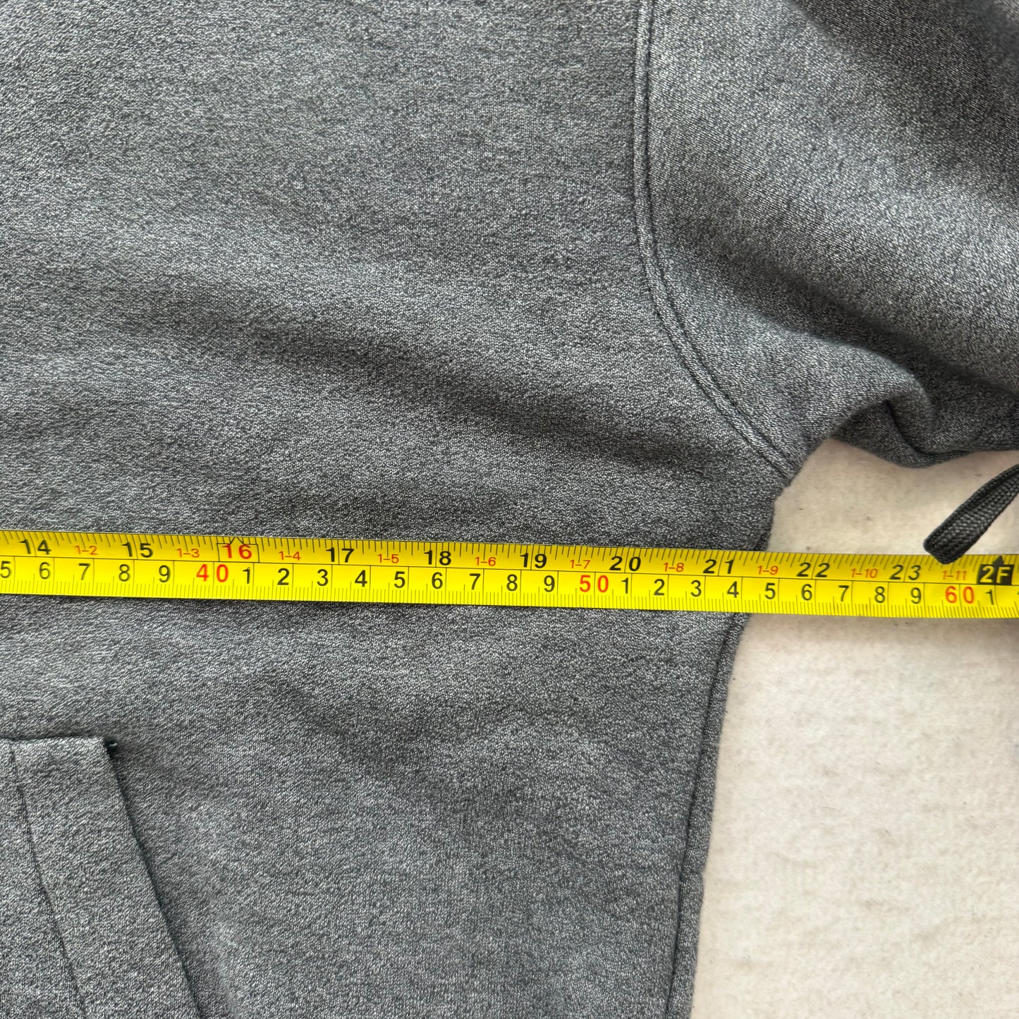 Nike Men's Gray Pullover Hoodie Long Sleeve Pocket Swoosh Logo Casual Y2k Size M
