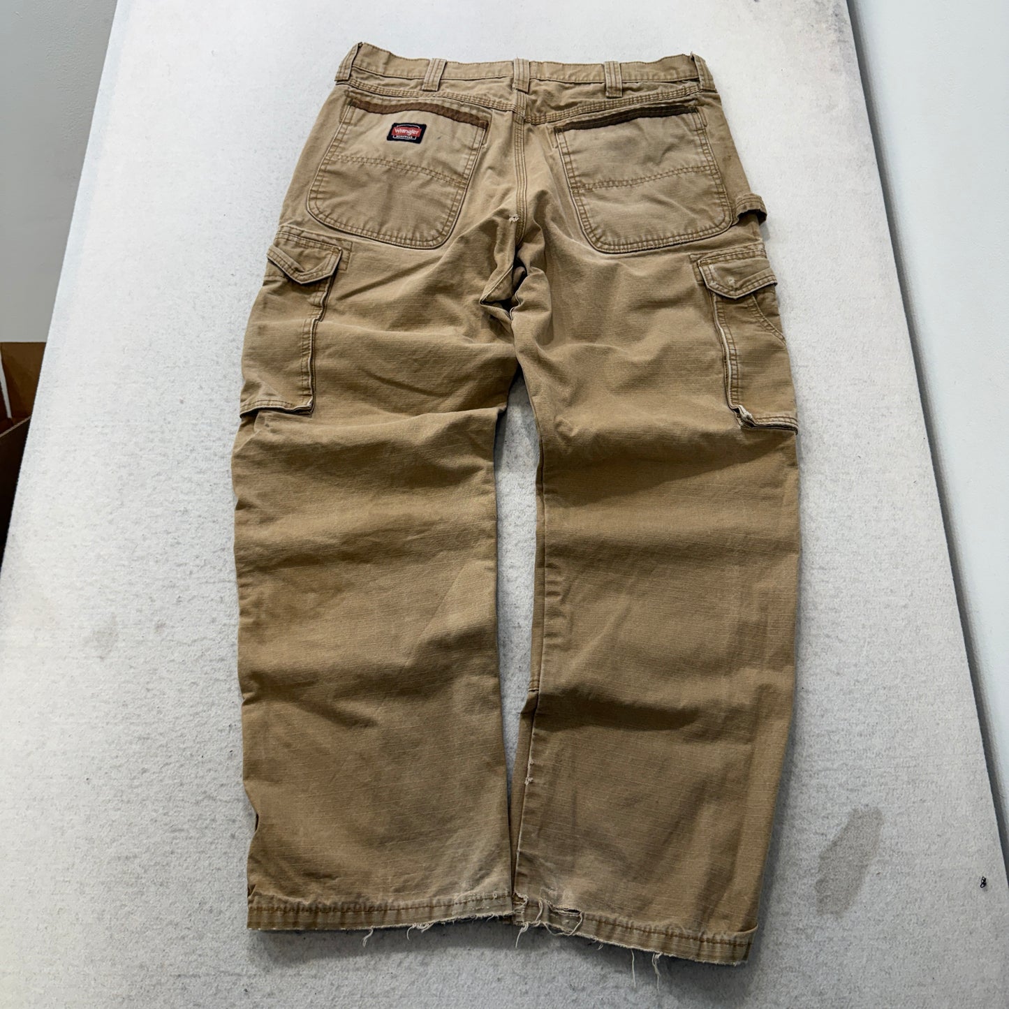 Wrangler Workwear Men's Khaki Relaxed Fit Cargo Pants Pockets Logo Size W34