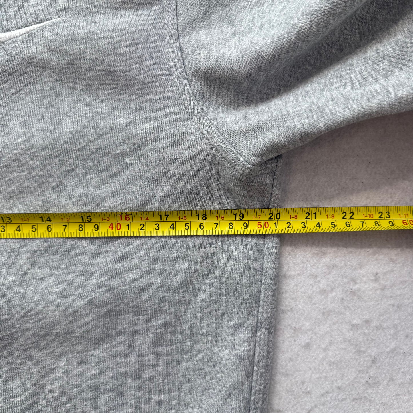 Nike Men's Gray Fleece Athletic Sweatshirt Swoosh Embroidered Logo Casual Size S