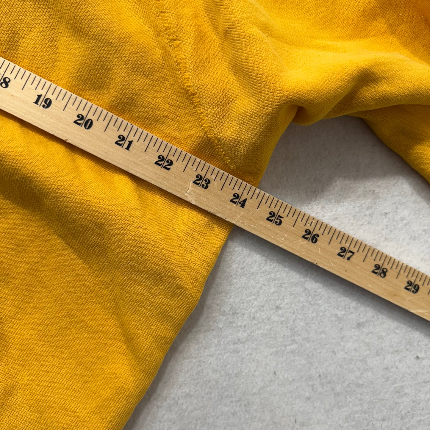 80s Vintage Bassett-Walker Mustard Yellow Pullover Hoodie Kangaroo Pocket Size L