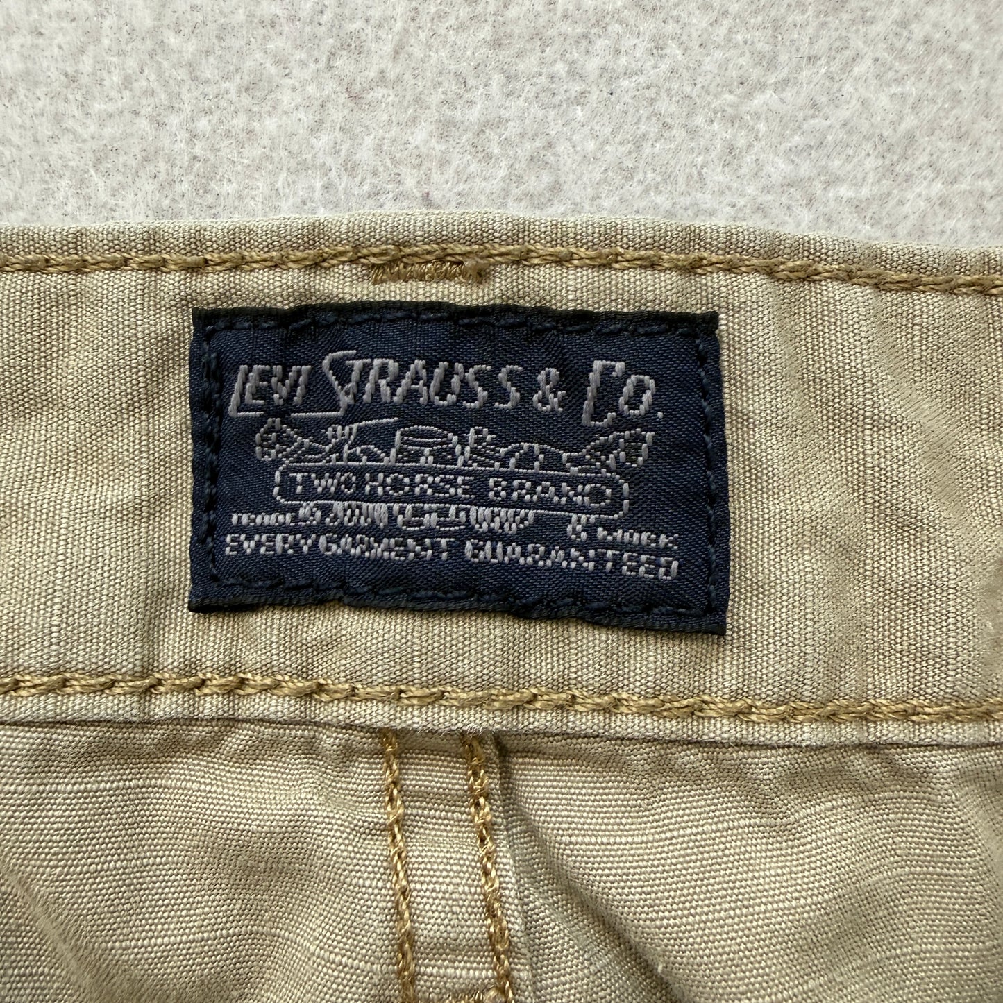 Levi's Men's Beige Cotton Cargo Shorts Pocket Casual Outdoor Streetwear Size W34