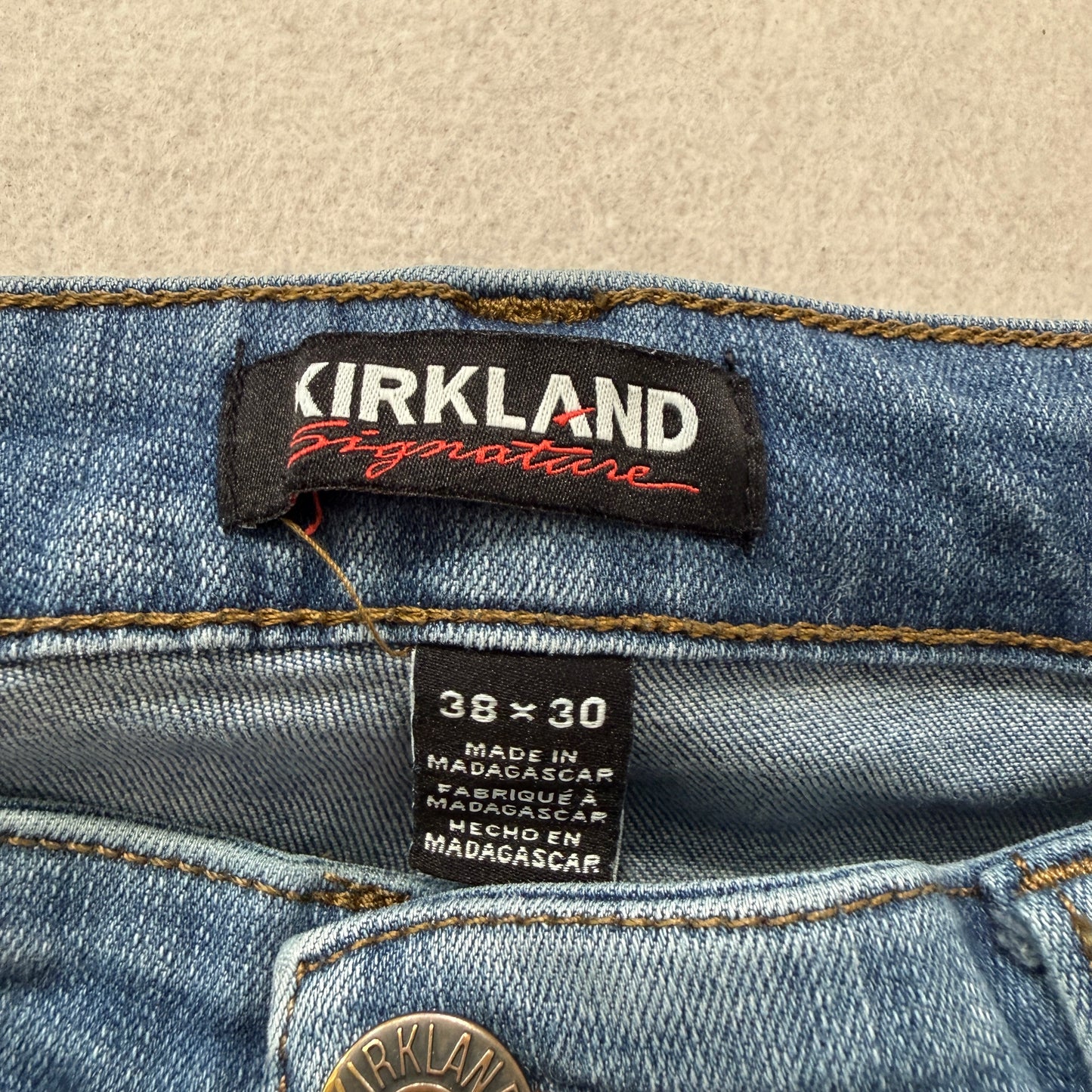 Kirkland Signature Men's Blue Denim Jeans Straight Fit Pocket Classic Size 38x30