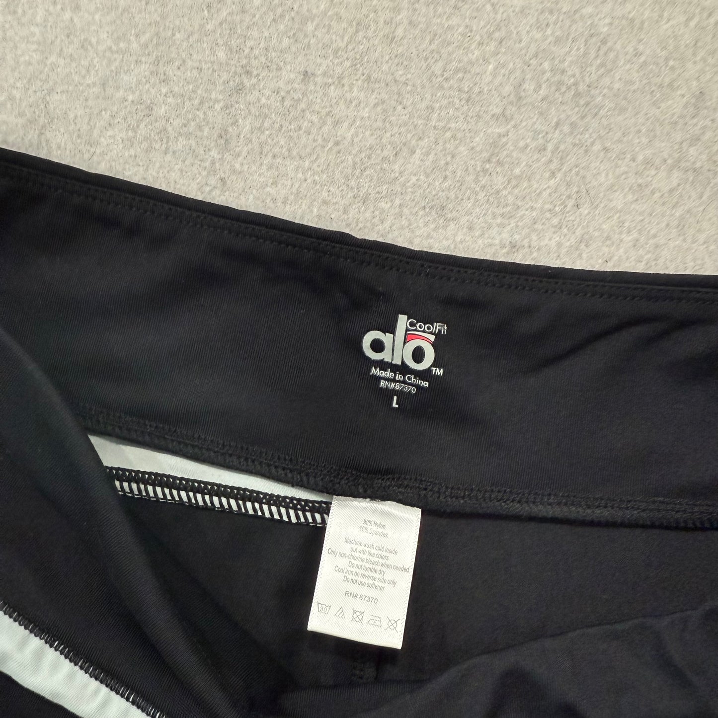 Alo Yoga Women's Black Nylon Flared Legging Stretch Athleisure Y2k Size L NWT