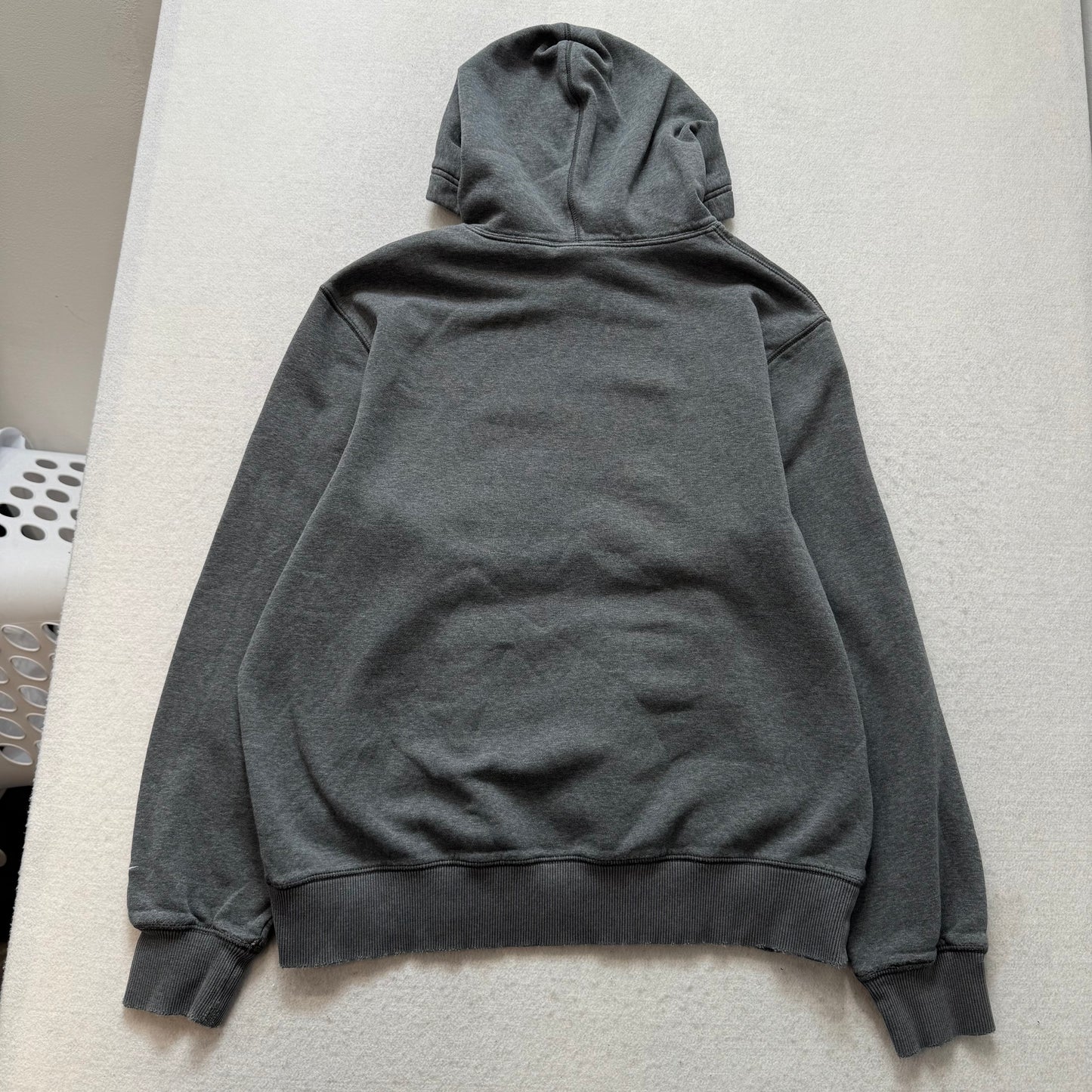 Nike Men's Charcoal Gray Cotton Pullover Hoodie Kangaroo Pocket Logo Y2K Size L
