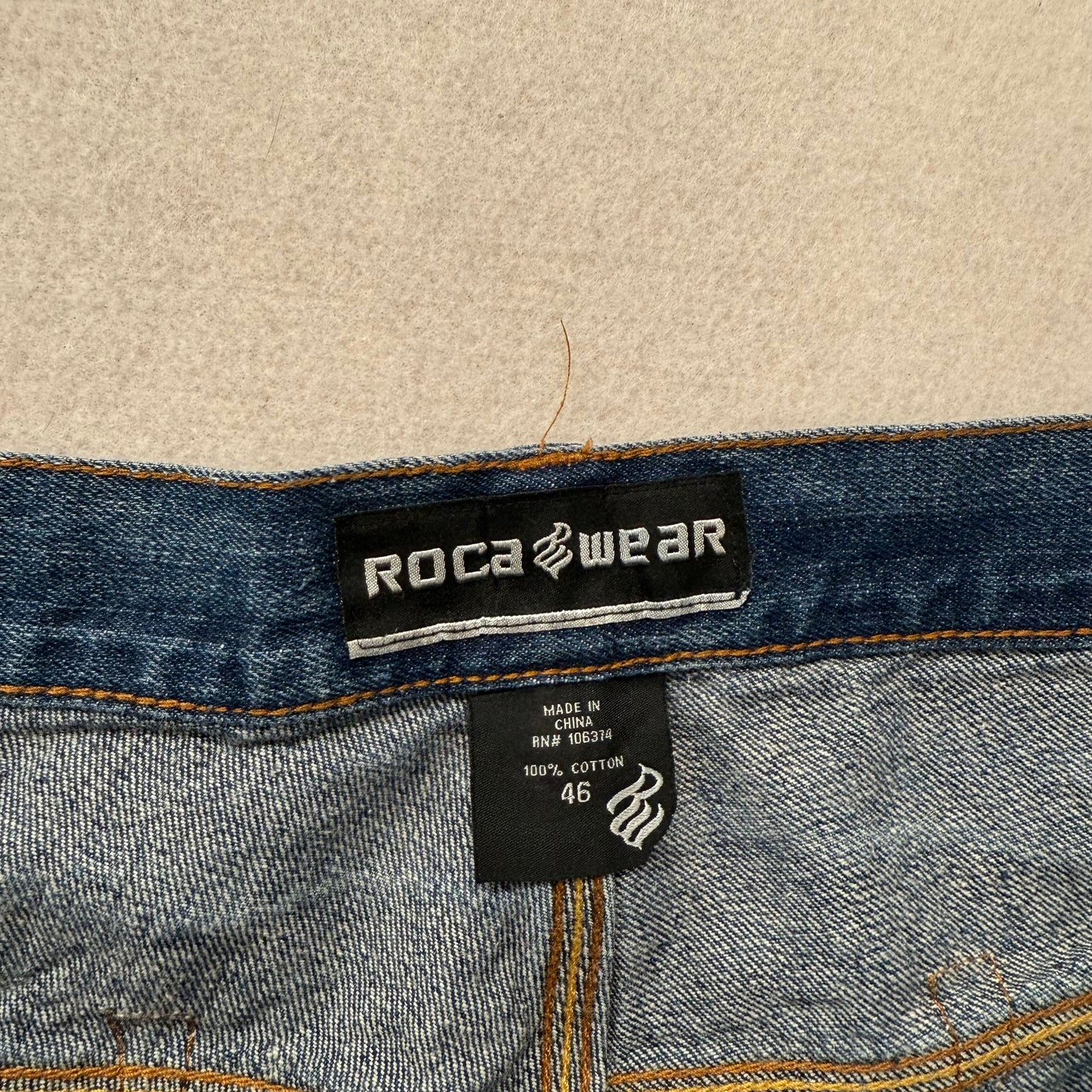 Rocawear Medium Blue Denim Jeans Straight Leg Embroidered Logo 100% Cotton 46