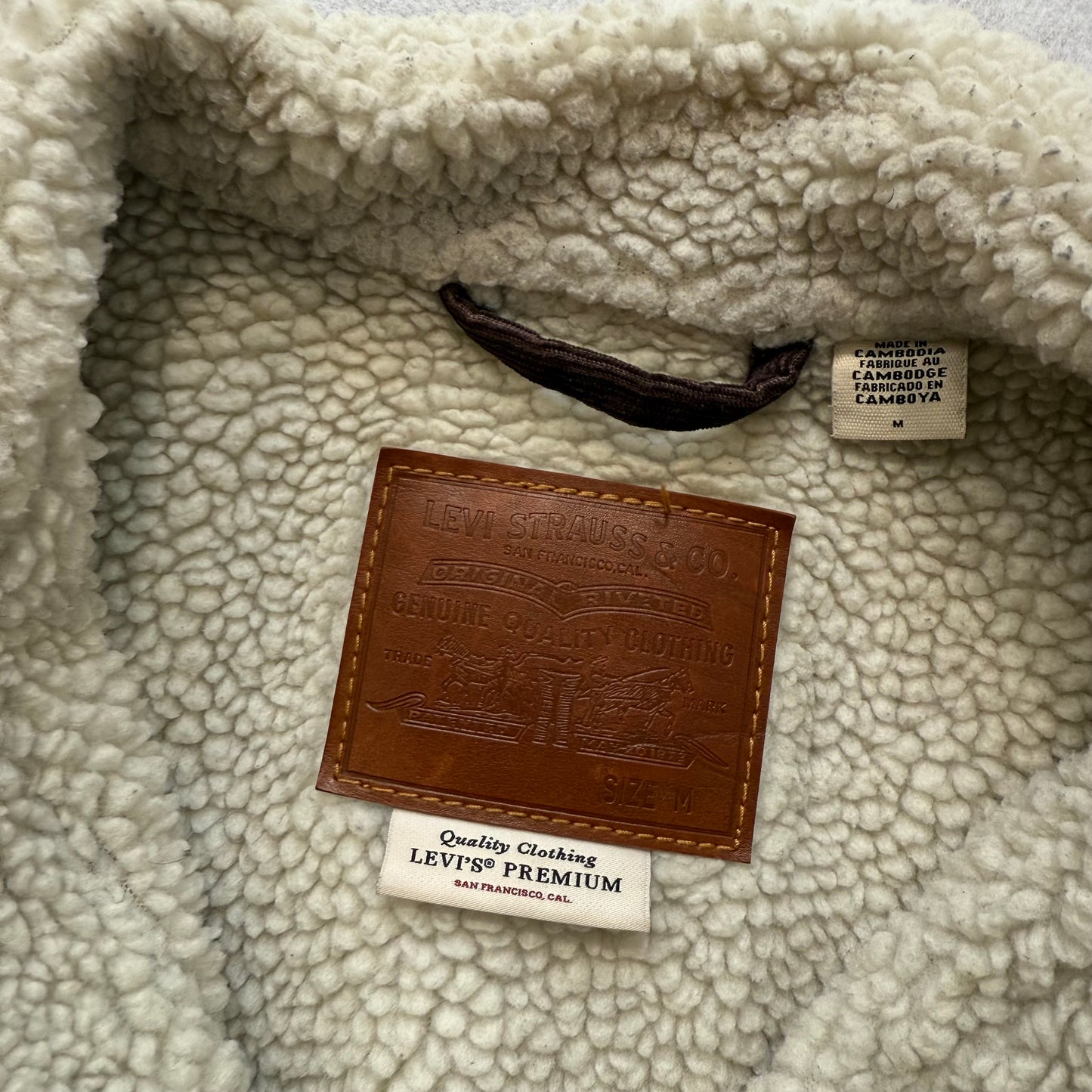 Levi Strauss & Co. Men's Brown Corduroy Sherpa-Lined Trucker Jacket Y2K Size M