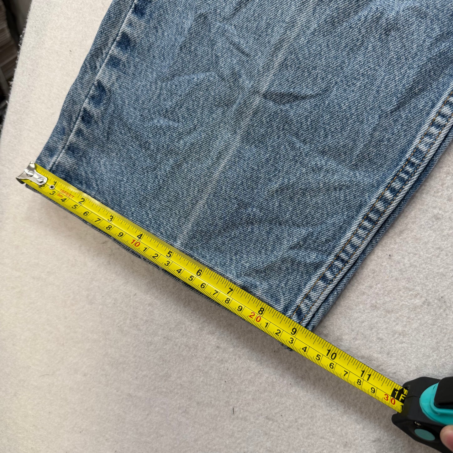 Levi's Strauss & Co. 569 Men's Faded Blue Denim Loose Straight Leg Jeans Size 38