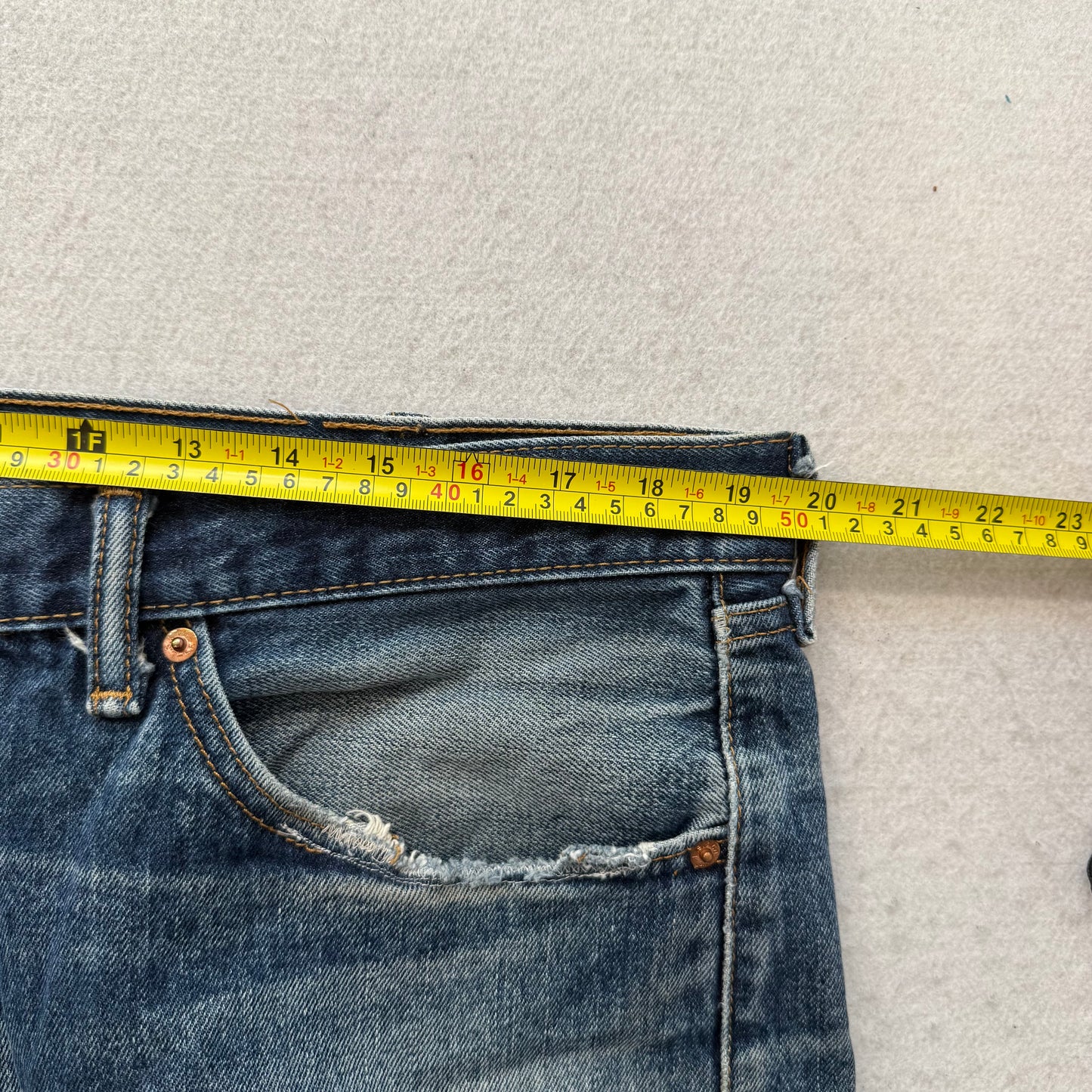 Levi's Mens Blue Denim Straight Leg Jeans frayed Hems Patched Classic Size 38x30