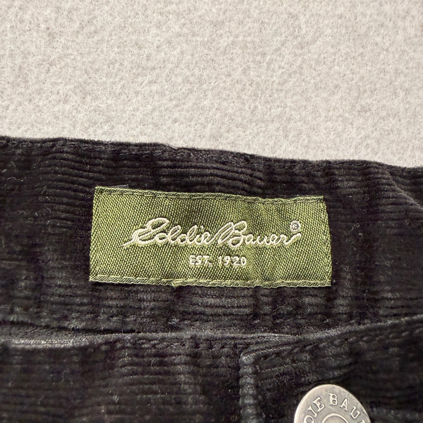 Eddie Bauer Men's Black Corduroy Pants Wide Leg Pockets Zip-Fly Classic Size W28