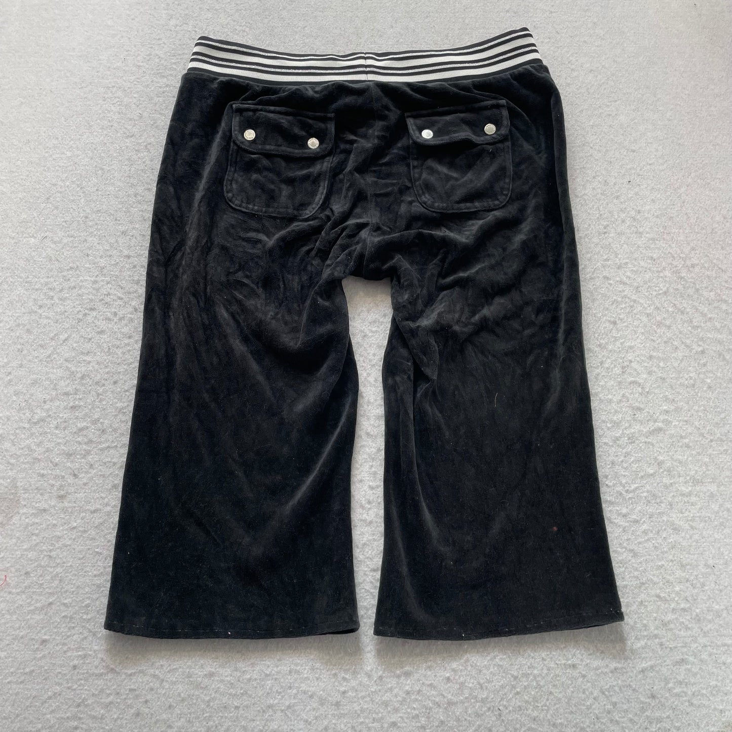 Juicy Couture Womens Black Velour Capris Pant Drawstring Snap Flap Pocket Size M