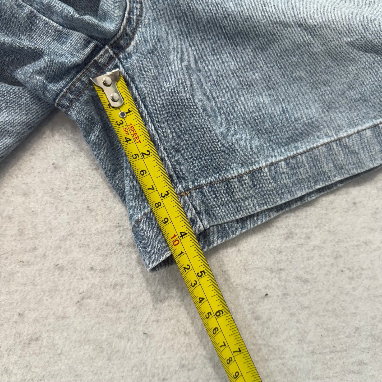 Sonoma Life + Style Women's Blue Denim Cargo Shorts Button Flap Pockets Size 6