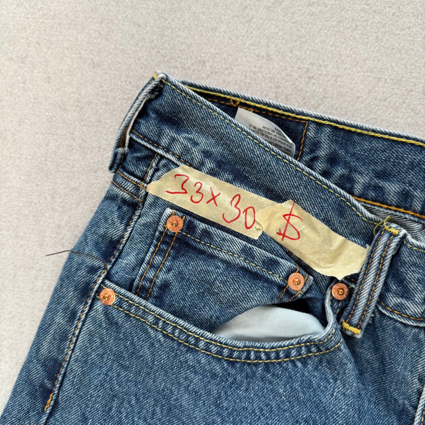 Levi's 550 Men's Blue Denim Jeans Zip Fly Pockets Classic Relaxed Fit Size 33x30
