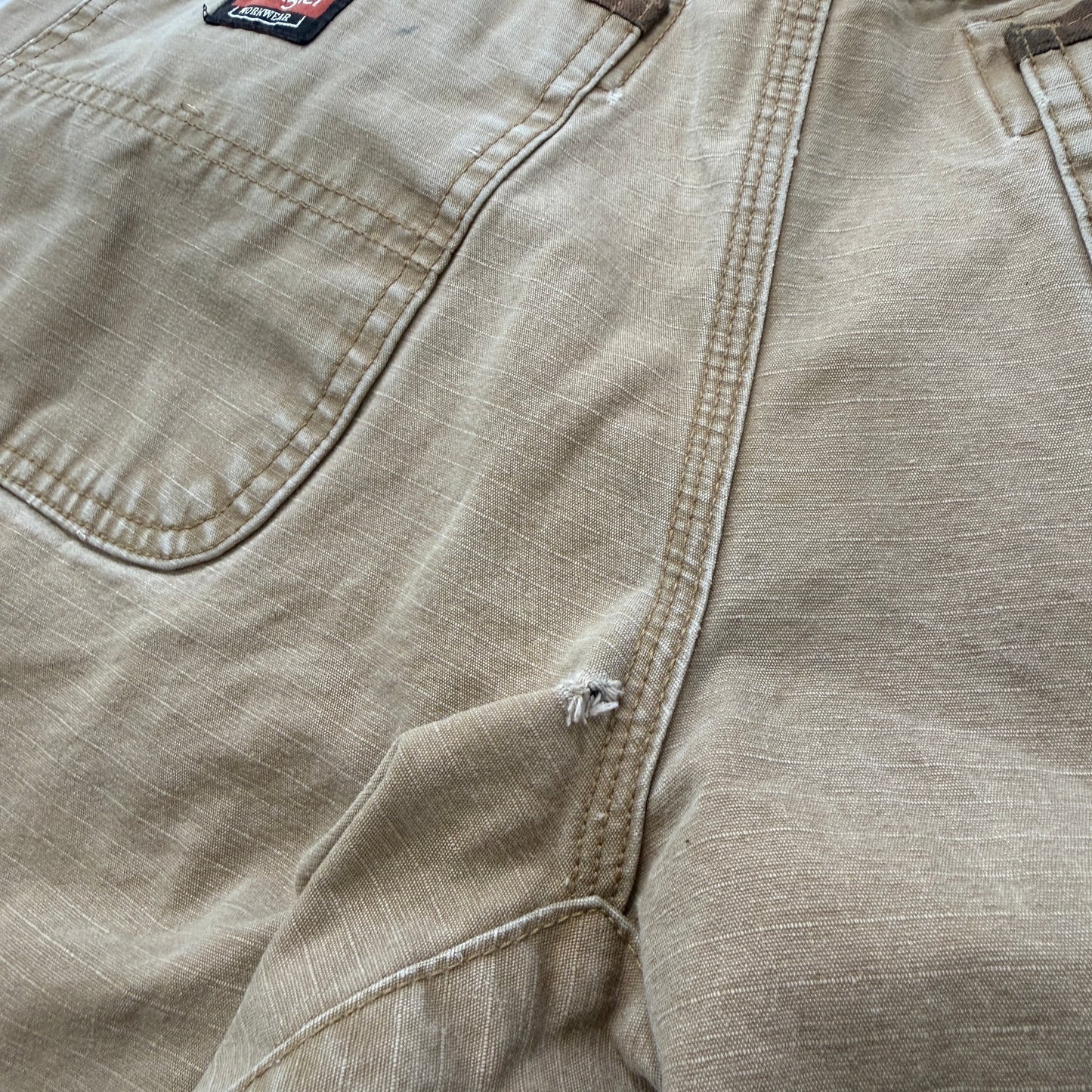Wrangler Workwear Men's Khaki Relaxed Fit Cargo Pants Pockets Logo Size W34