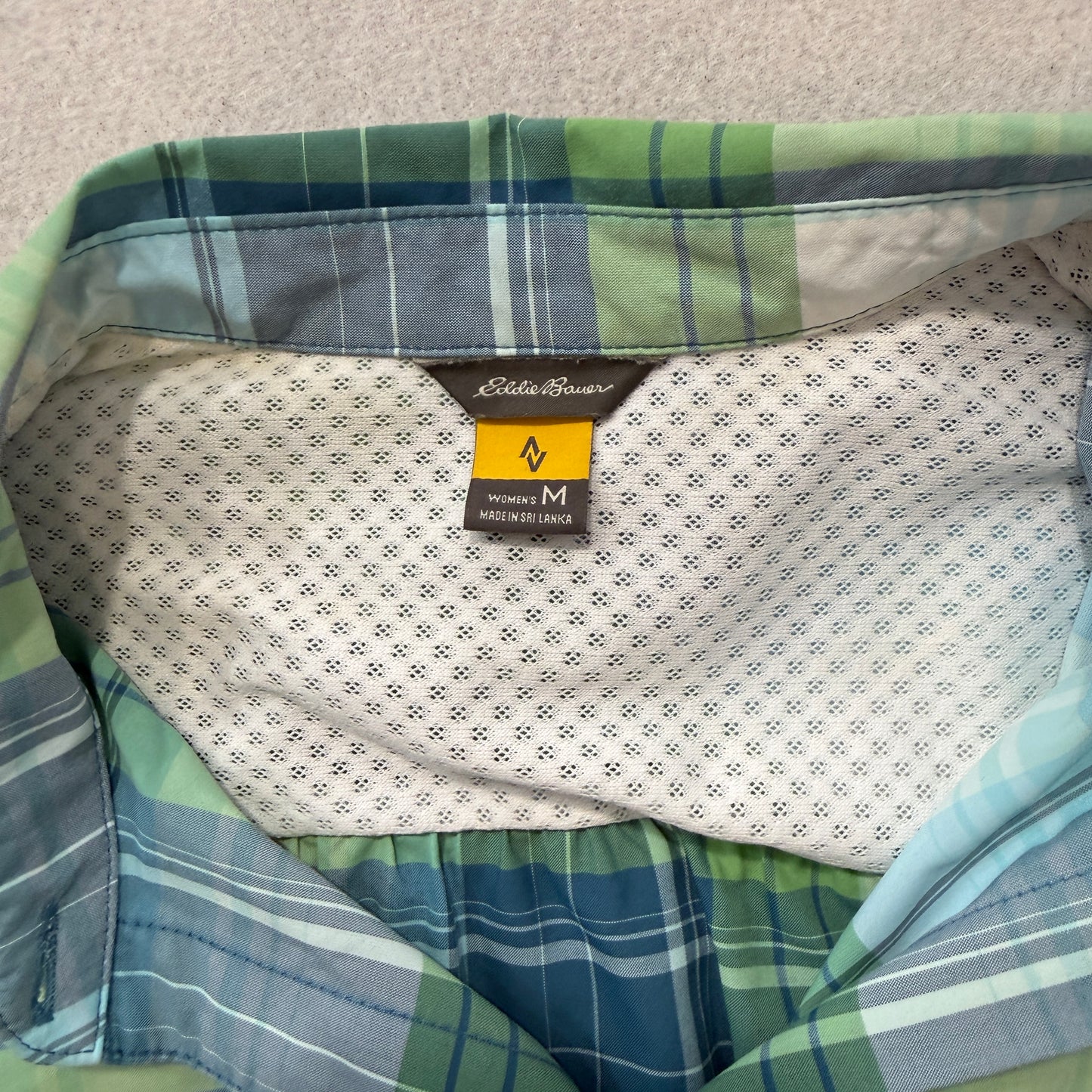 Eddie Bauer Women's Green Blue Nylon Plaid Button Up Shirt Pocket Outdoor Size M